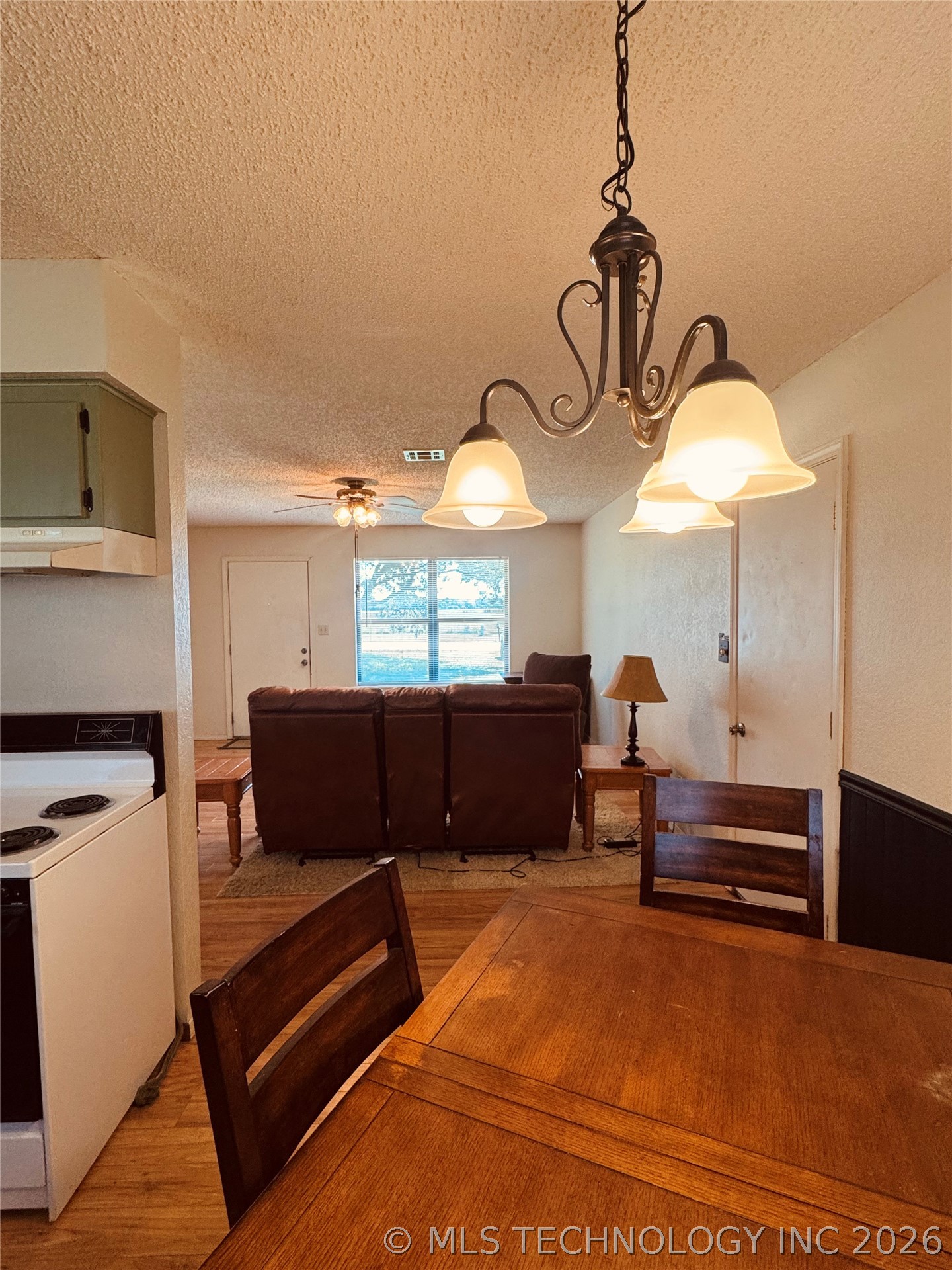 108612 S 4100 Road Property Photo 11
