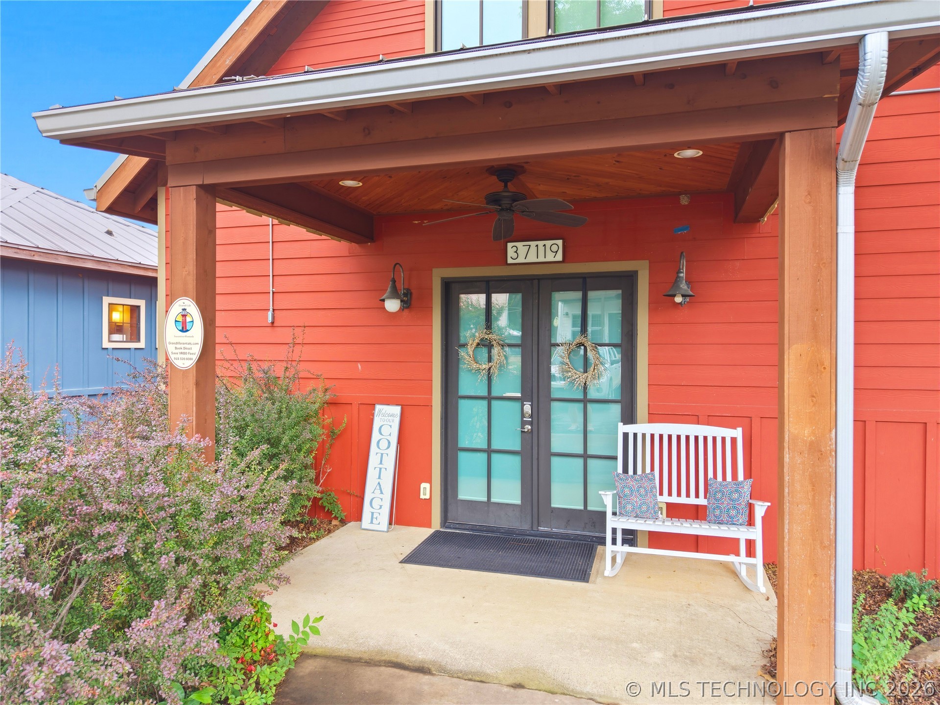 37119 S Cliff Crest Drive Property Photo 4