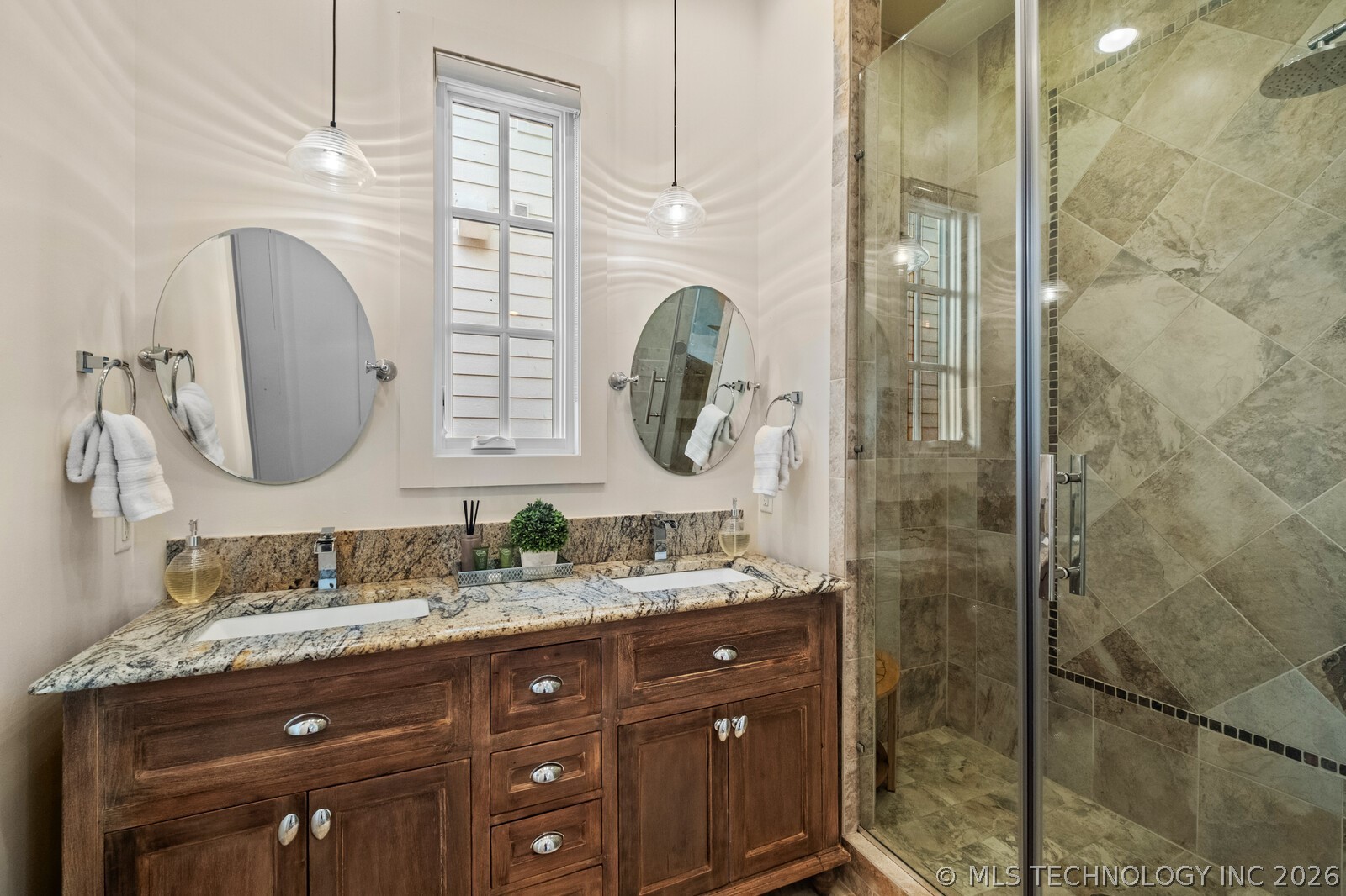 37119 S Cliff Crest Drive Property Photo 25
