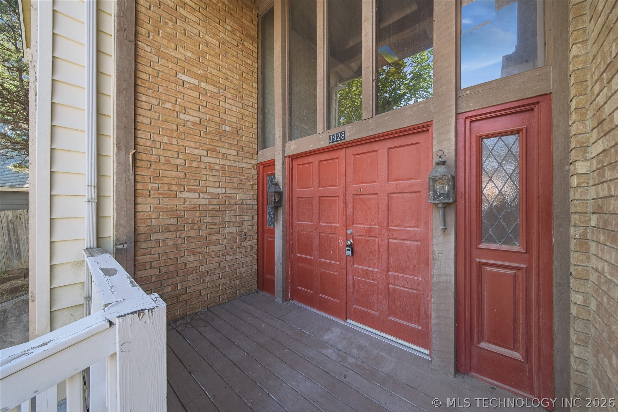 3928 E 60th Place Property Photo 6