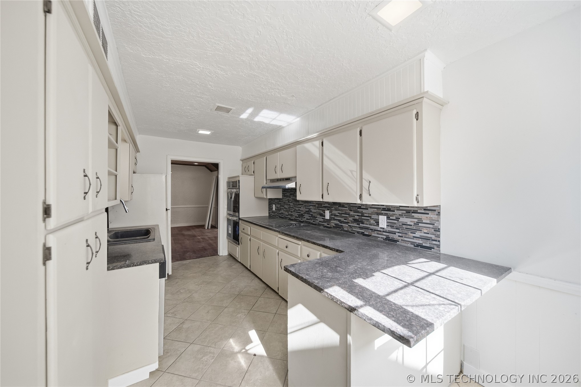 3928 E 60th Place Property Photo 12