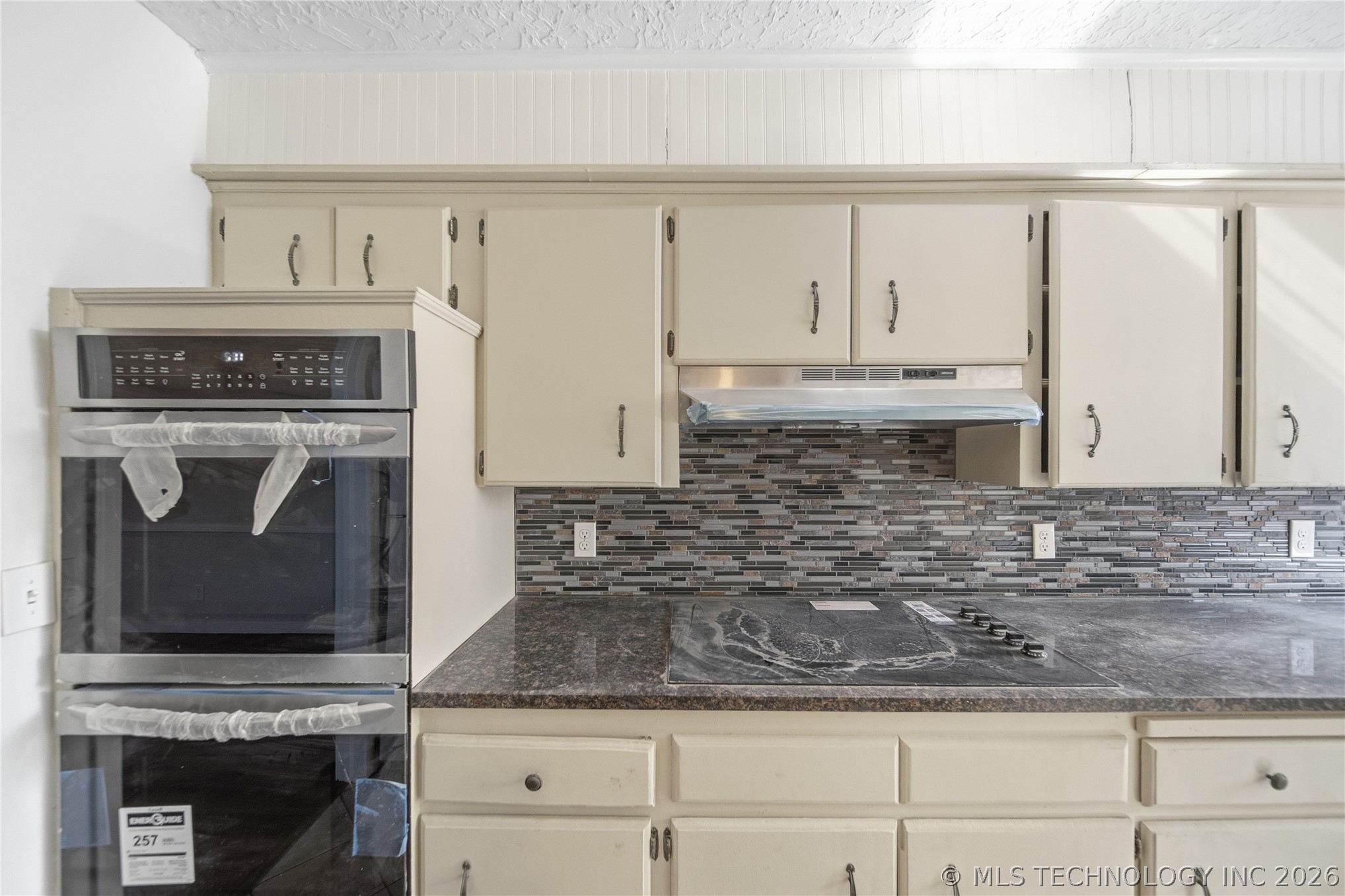 3928 E 60th Place Property Photo 14