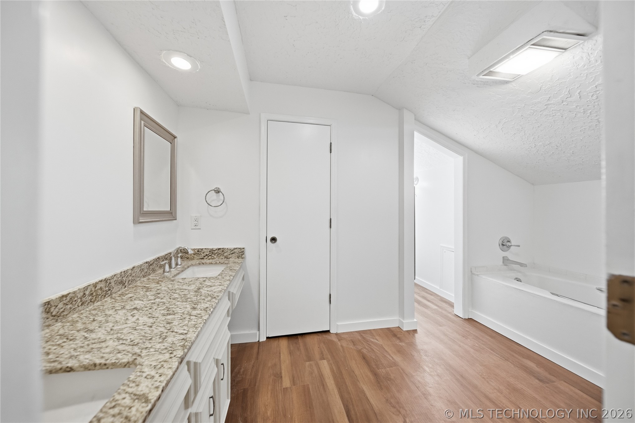 3928 E 60th Place Property Photo 24