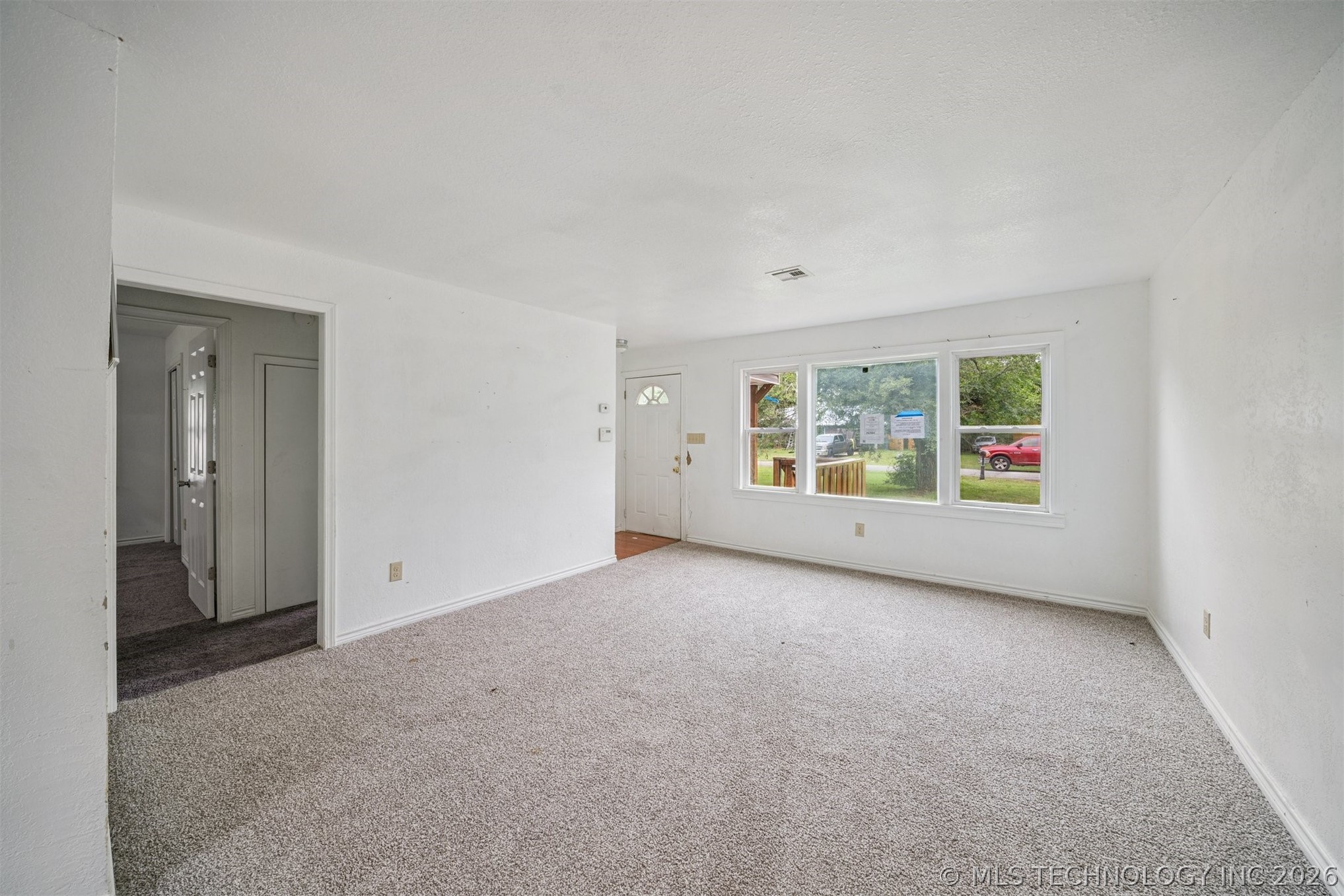 1010 N Gertrude Avenue Property Photo 4