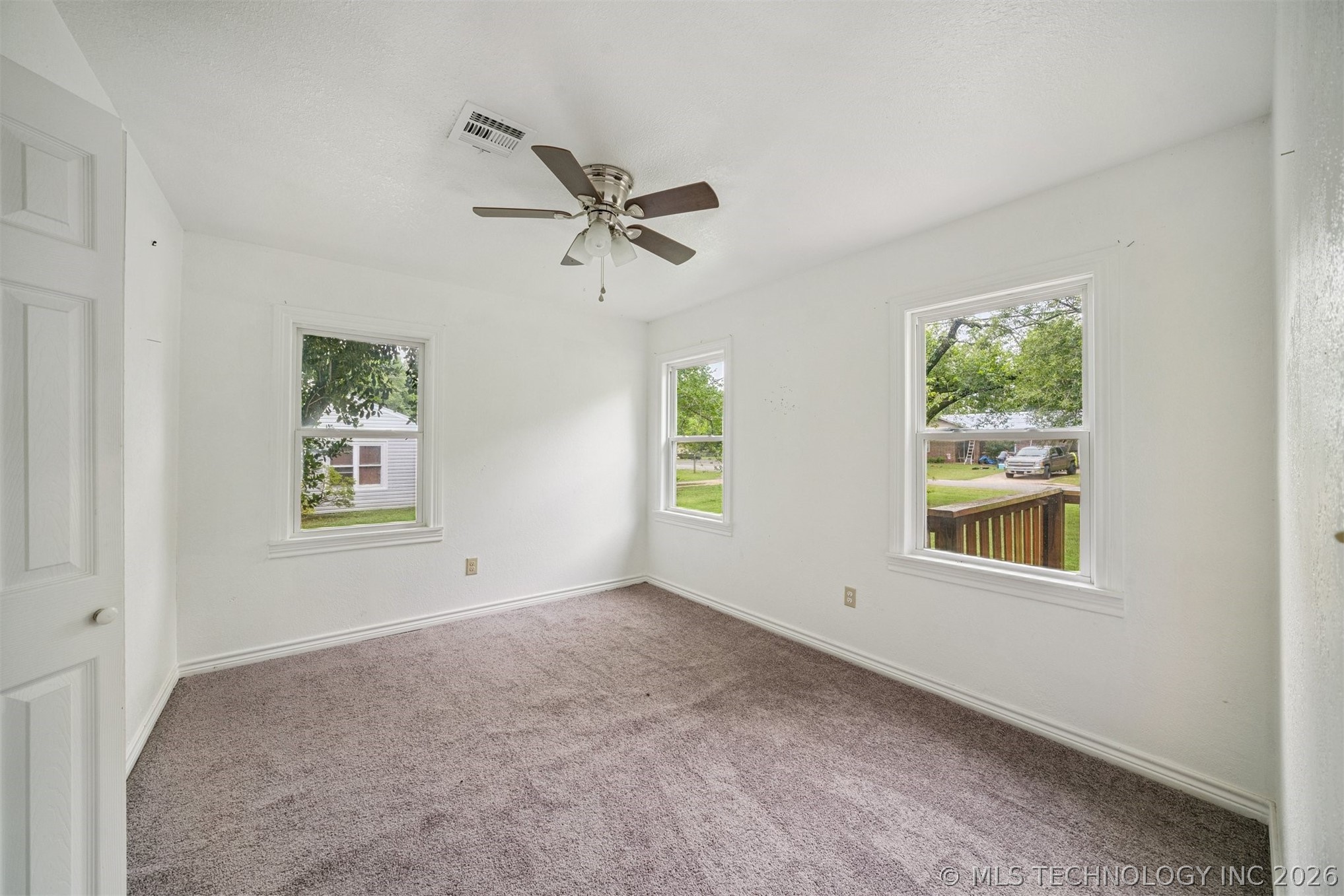 1010 N Gertrude Avenue Property Photo 9