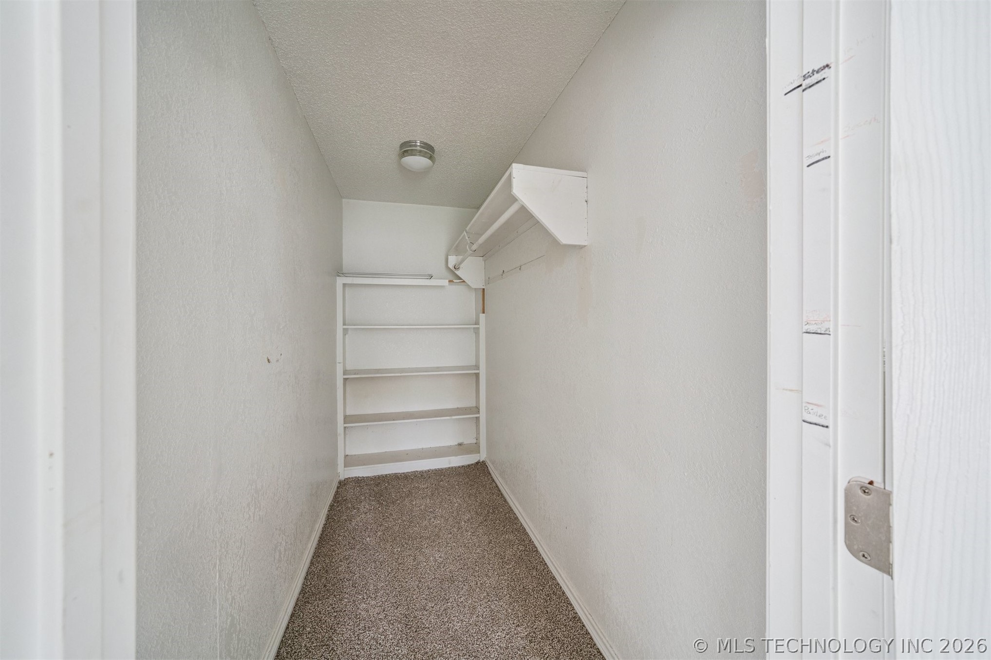 1010 N Gertrude Avenue Property Photo 17
