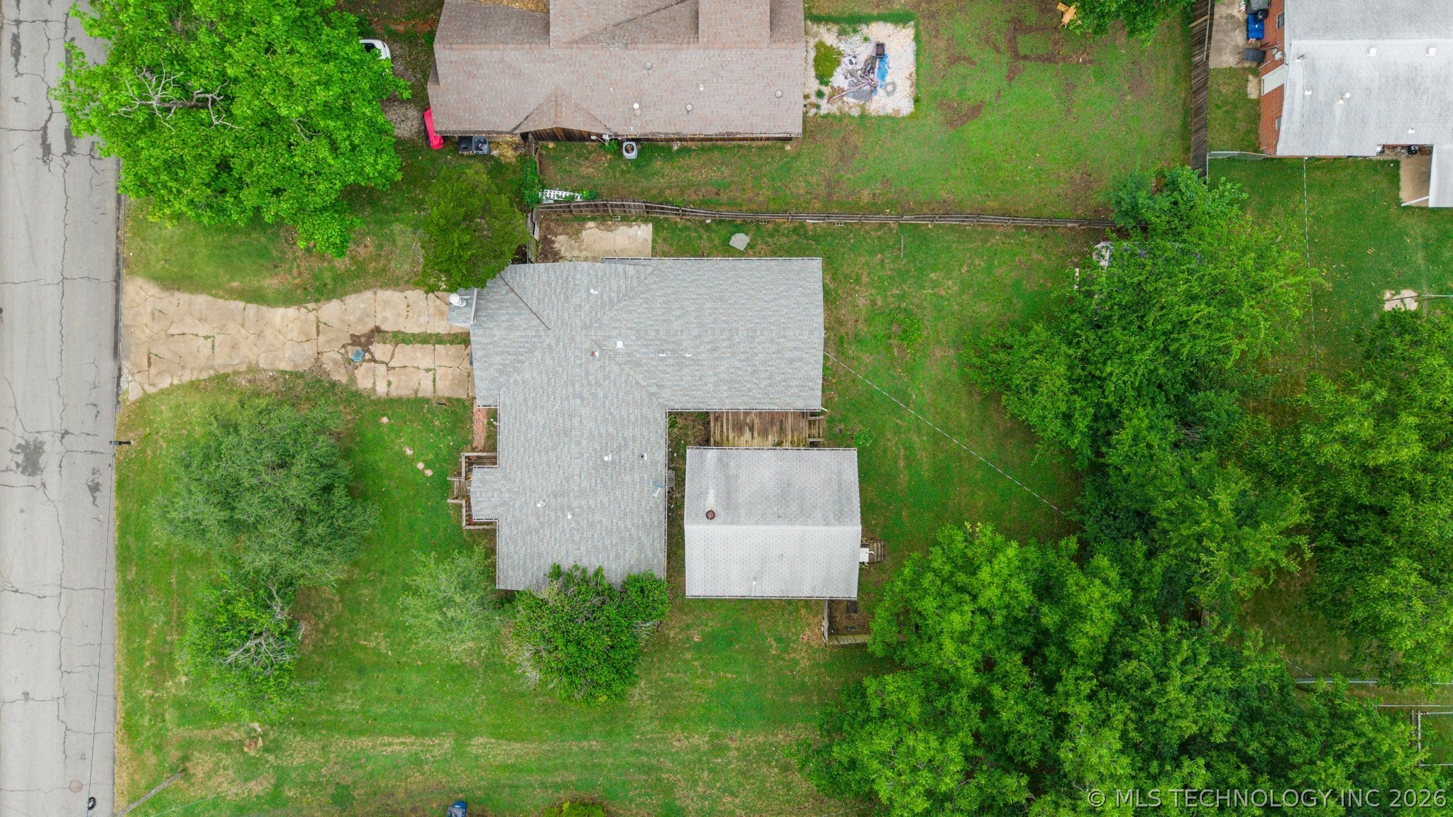 1010 N Gertrude Avenue Property Photo 20