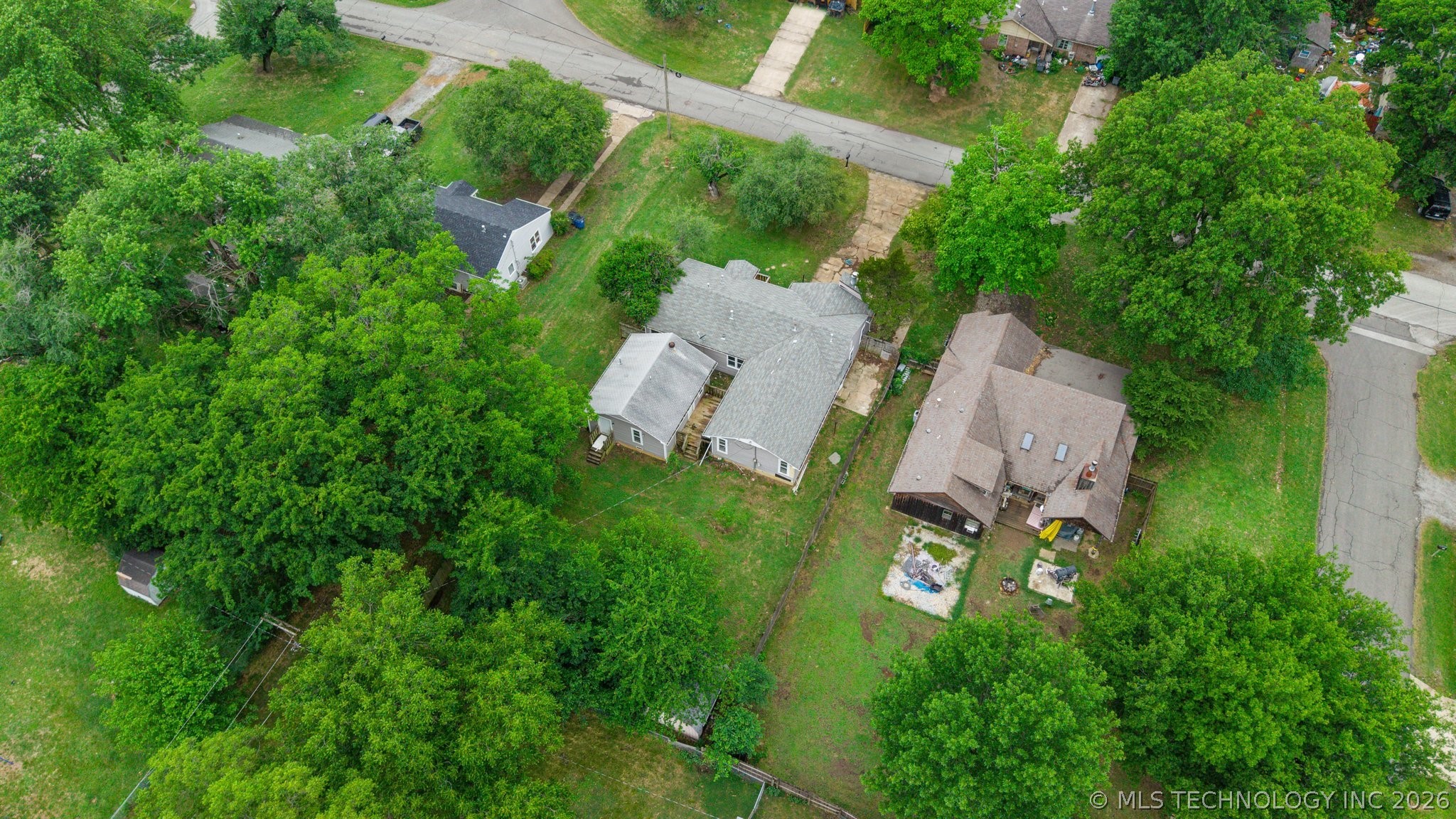 1010 N Gertrude Avenue Property Photo 21