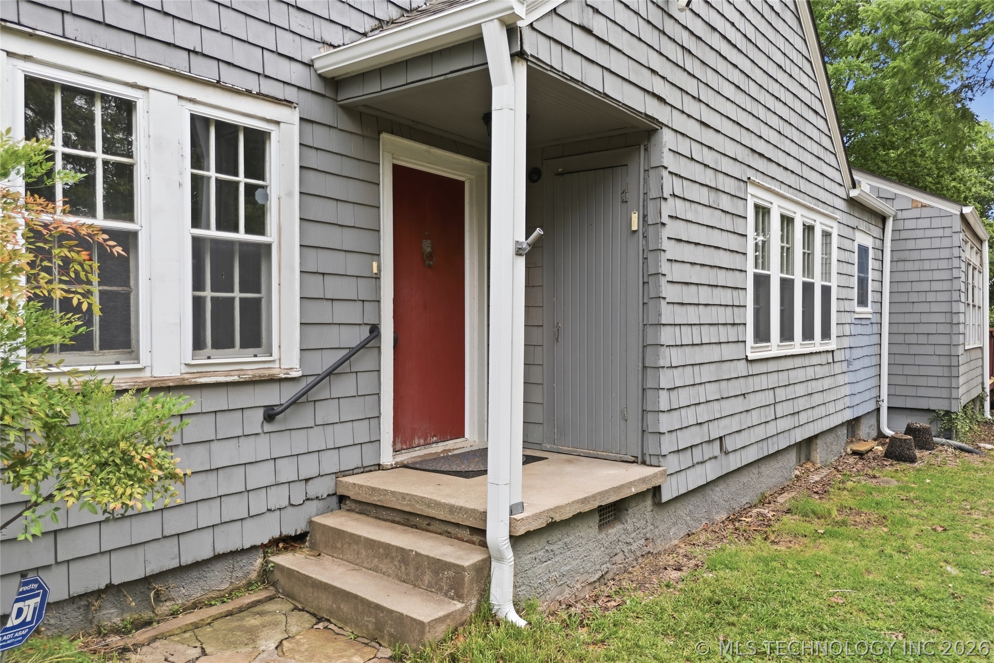 2776 E 49th Street Property Photo 5