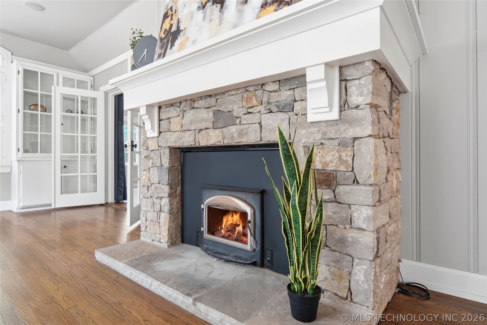 2776 E 49th Street Property Photo 9