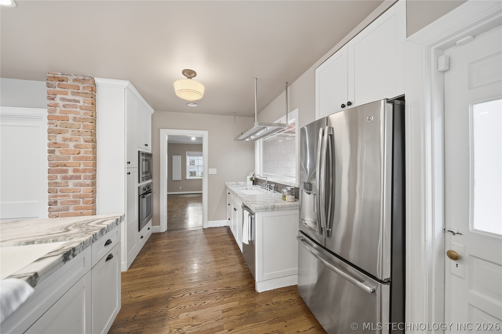 2776 E 49th Street Property Photo 18