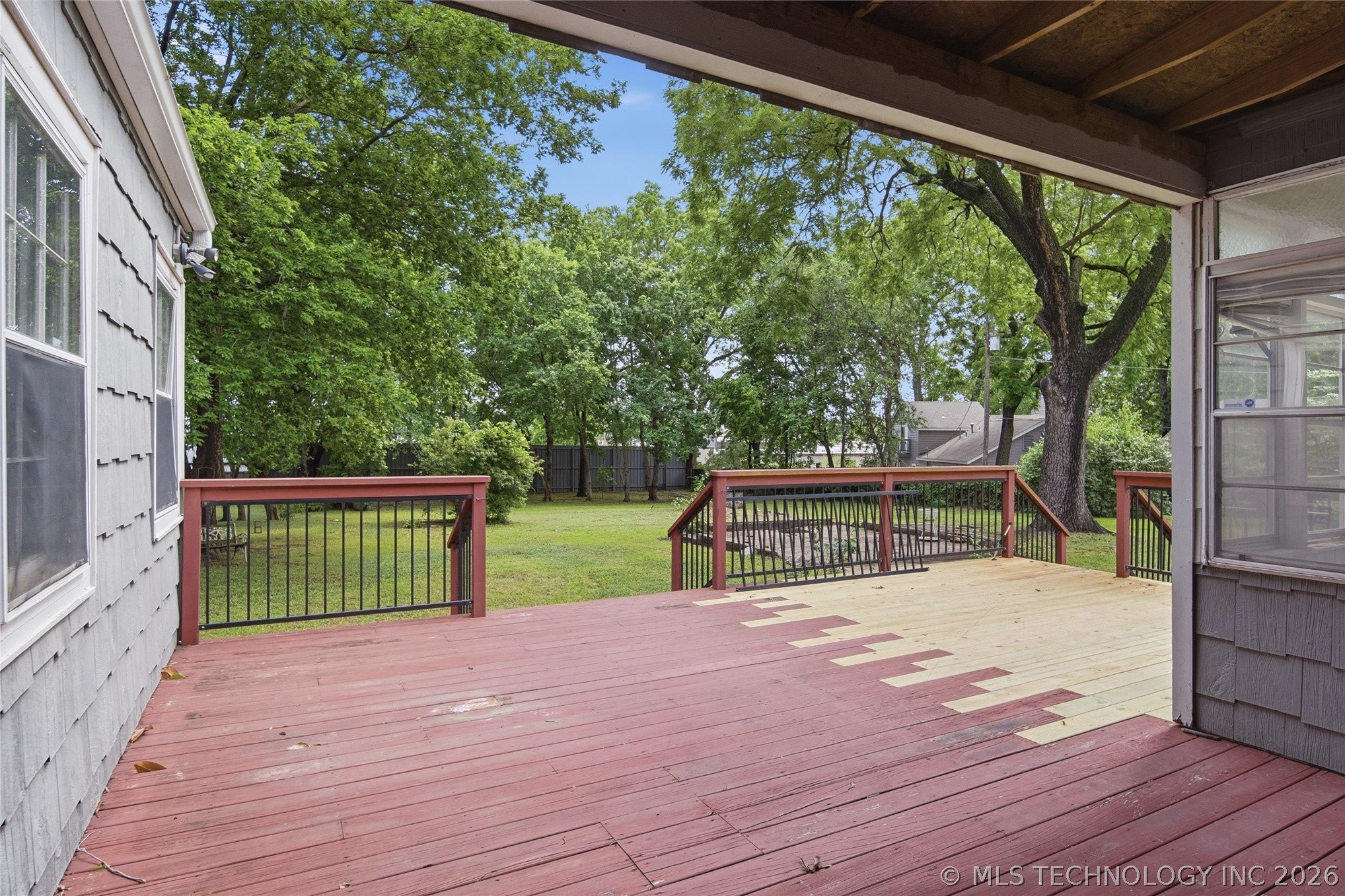 2776 E 49th Street Property Photo 39