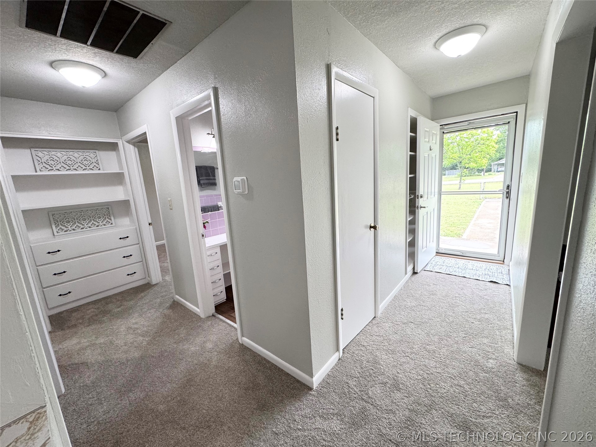 1103 Springdale Road Property Photo 4