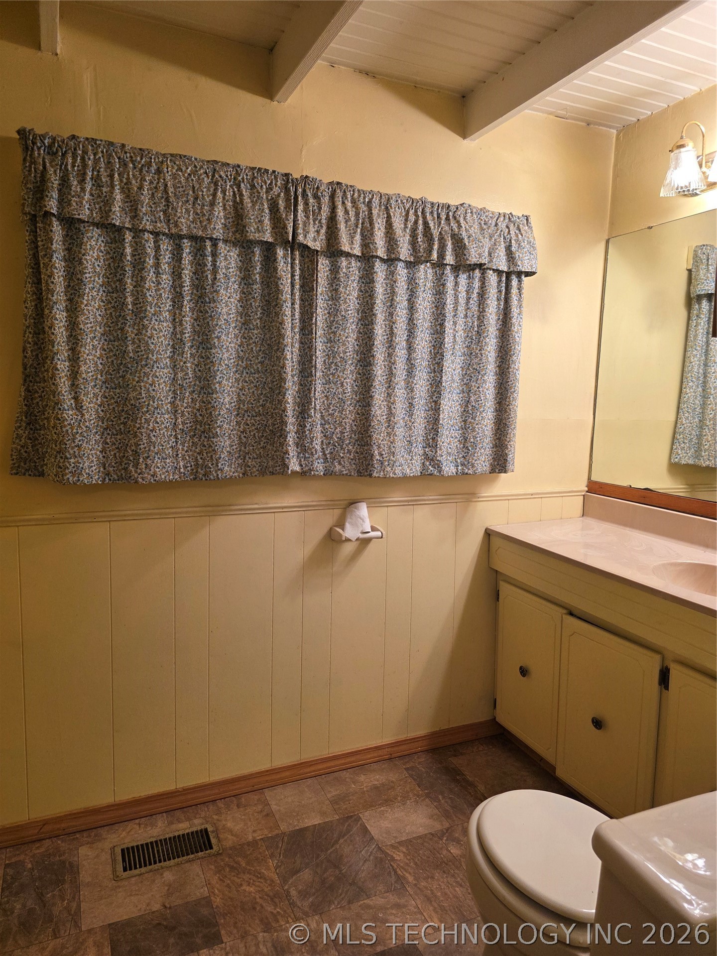 20453 E Whipperwill Road Property Photo 10