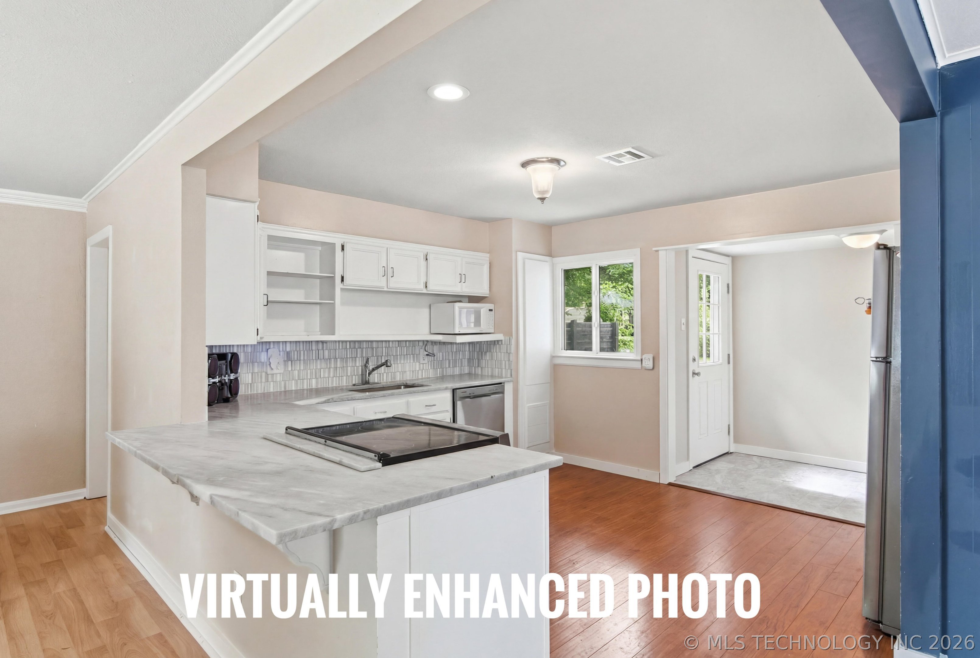 213 E 12th Place Property Photo 11