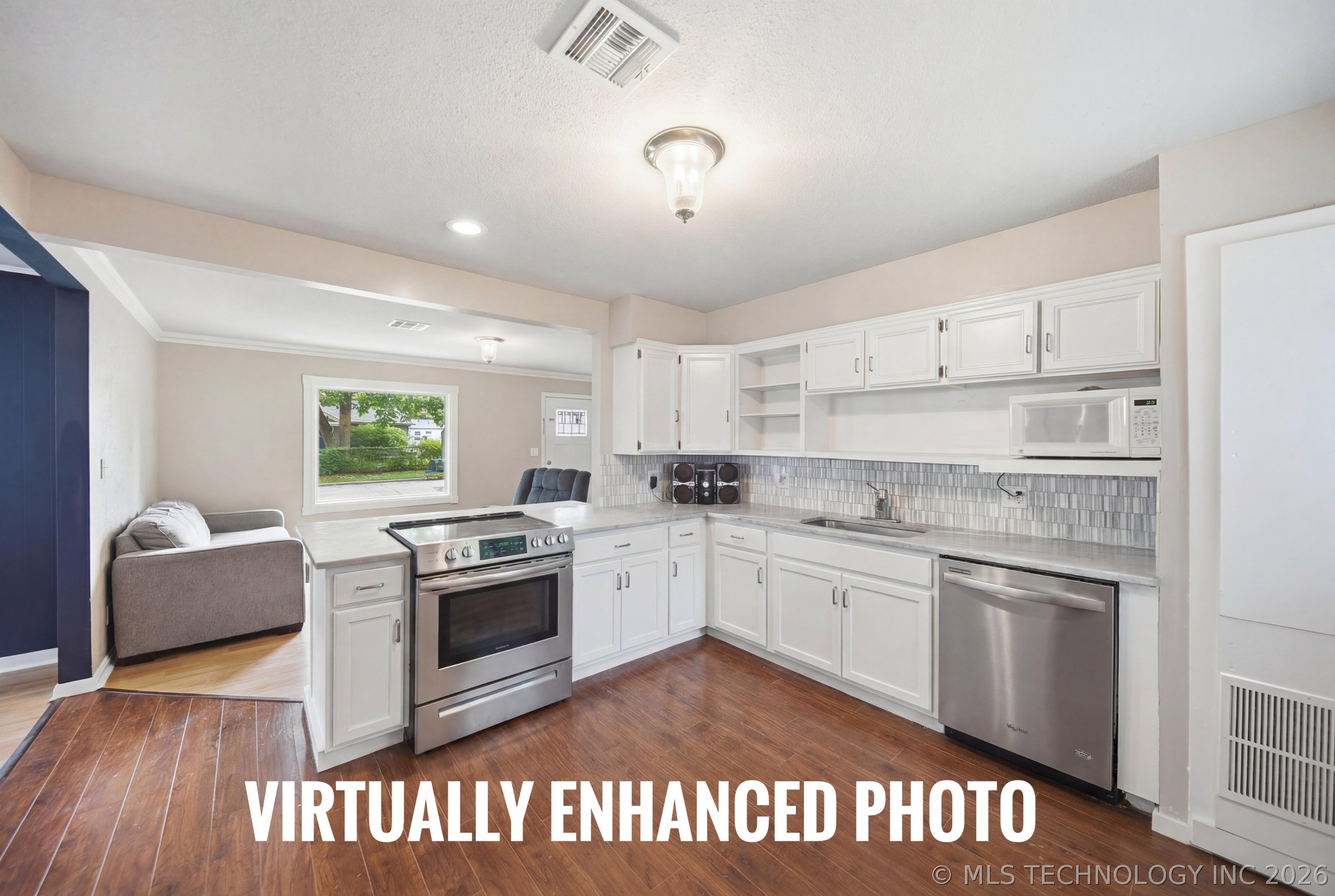 213 E 12th Place Property Photo 12