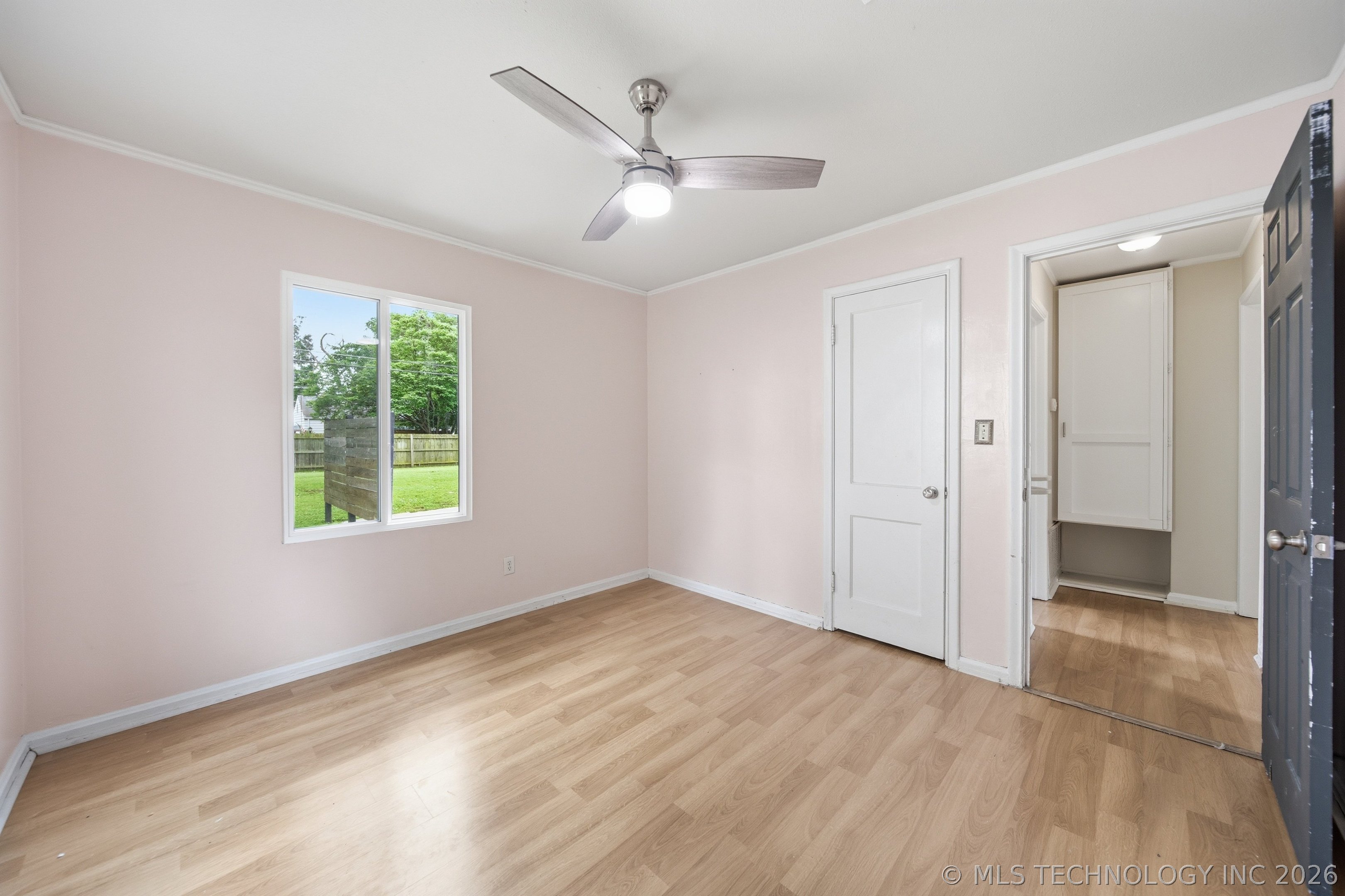213 E 12th Place Property Photo 29
