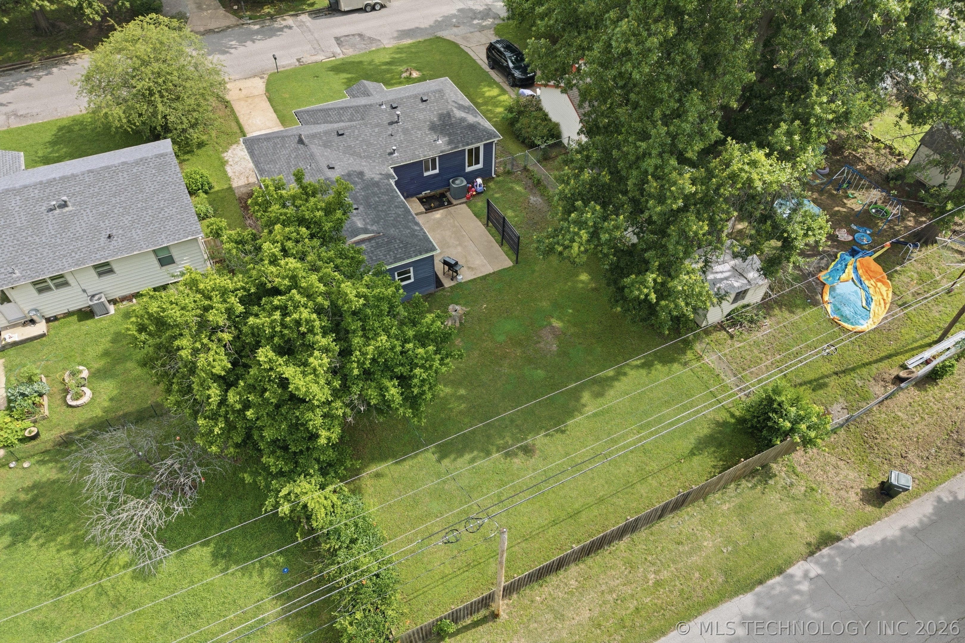 213 E 12th Place Property Photo 35
