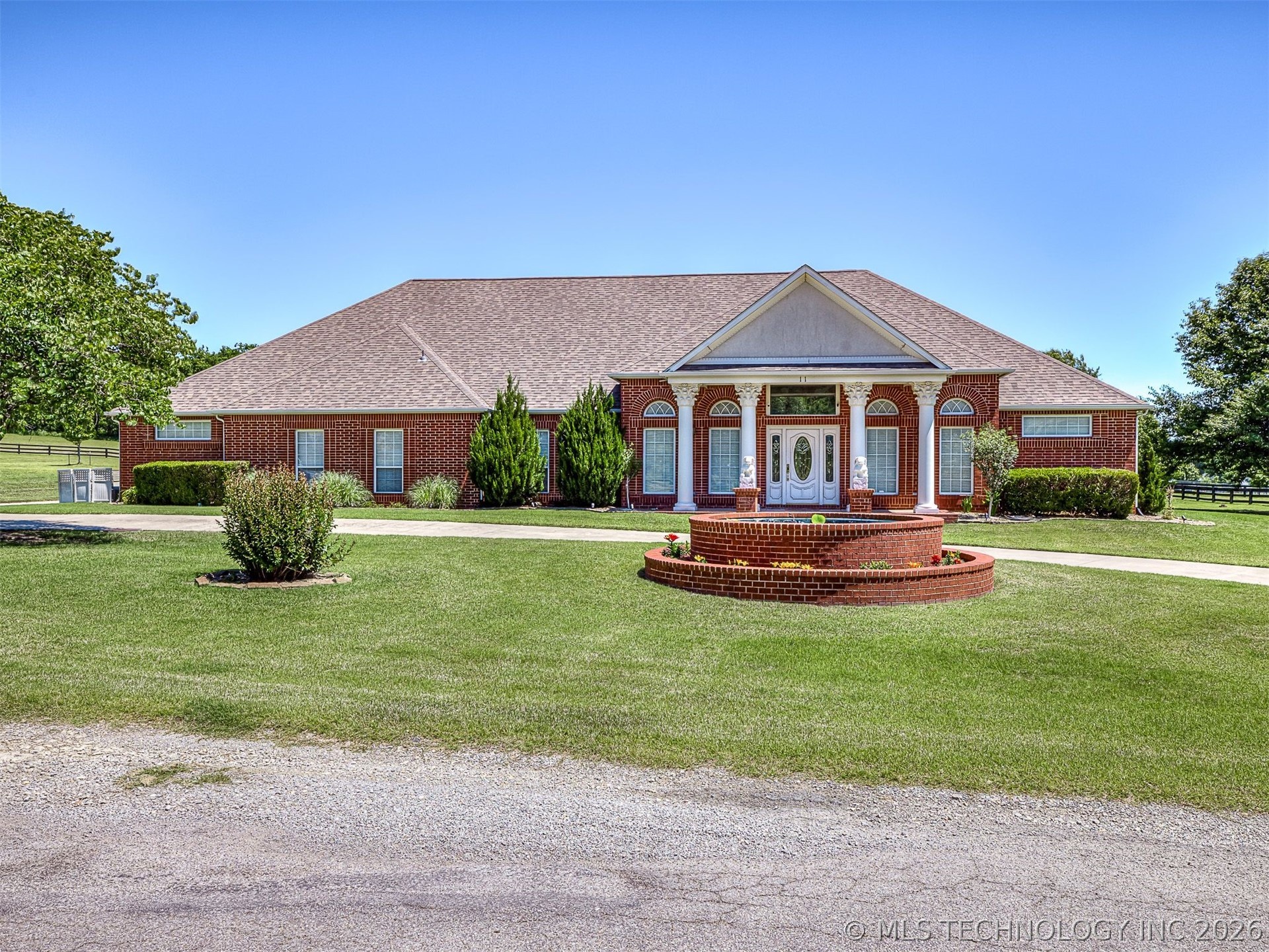11 Longacre Drive Property Photo 3