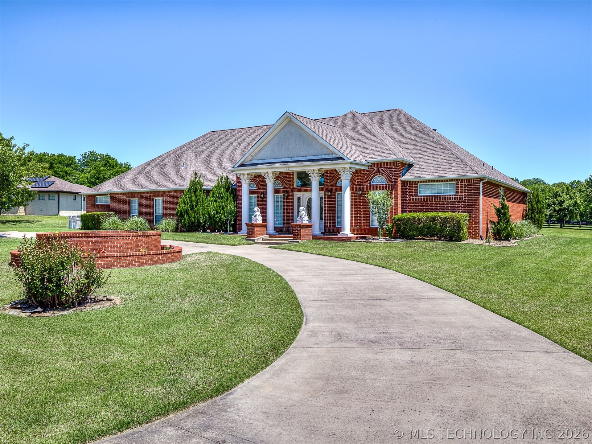 11 Longacre Drive Property Photo 4