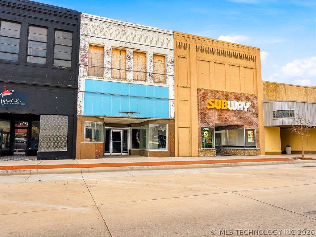 119 W Main Property Photo 3