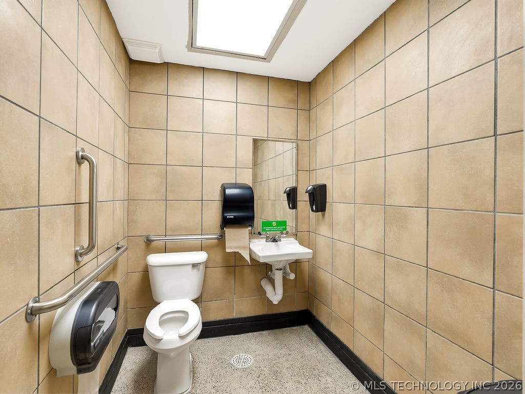 119 W Main Property Photo 24