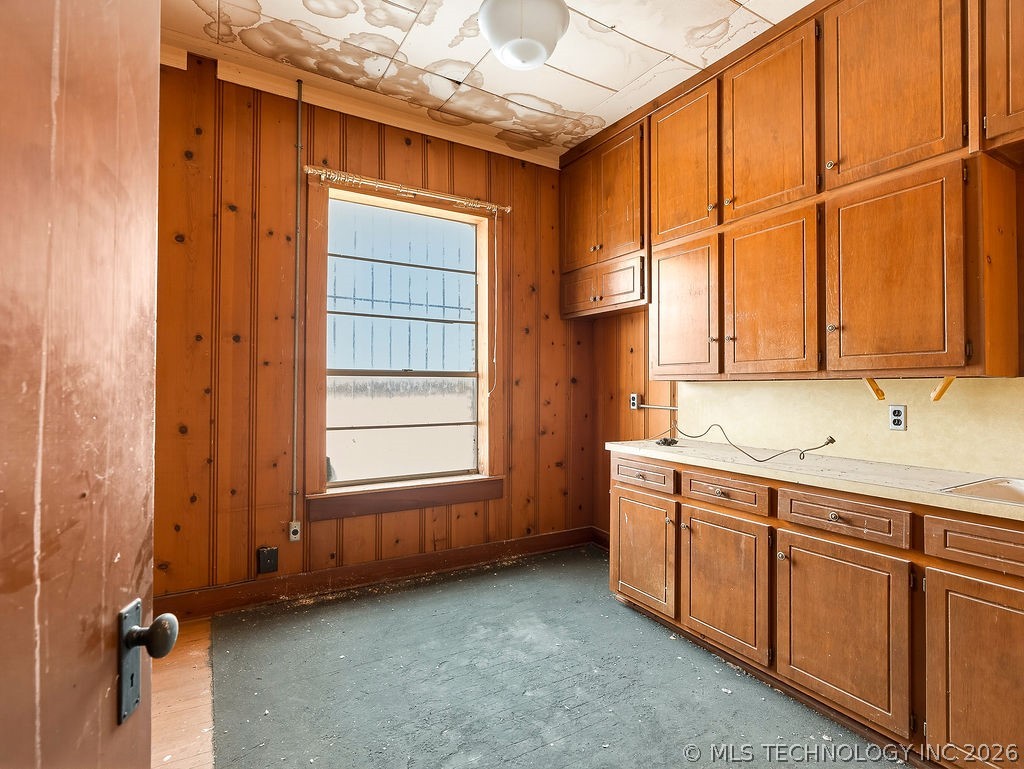 119 W Main Property Photo 35