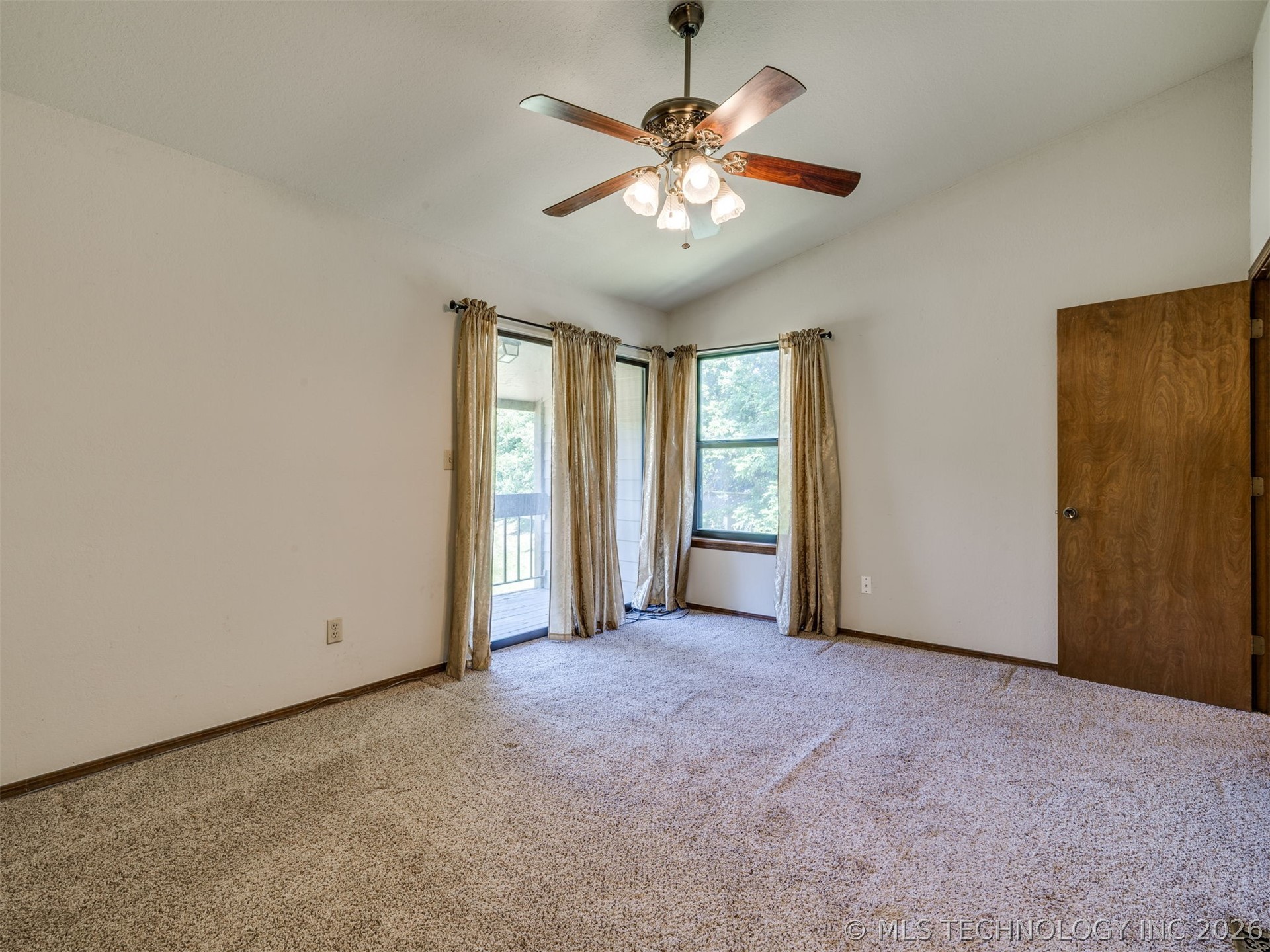 3324 W Washington Street 36 Property Photo 7