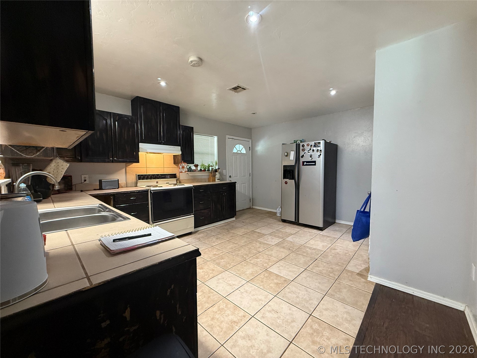 206 S Main Property Photo 9