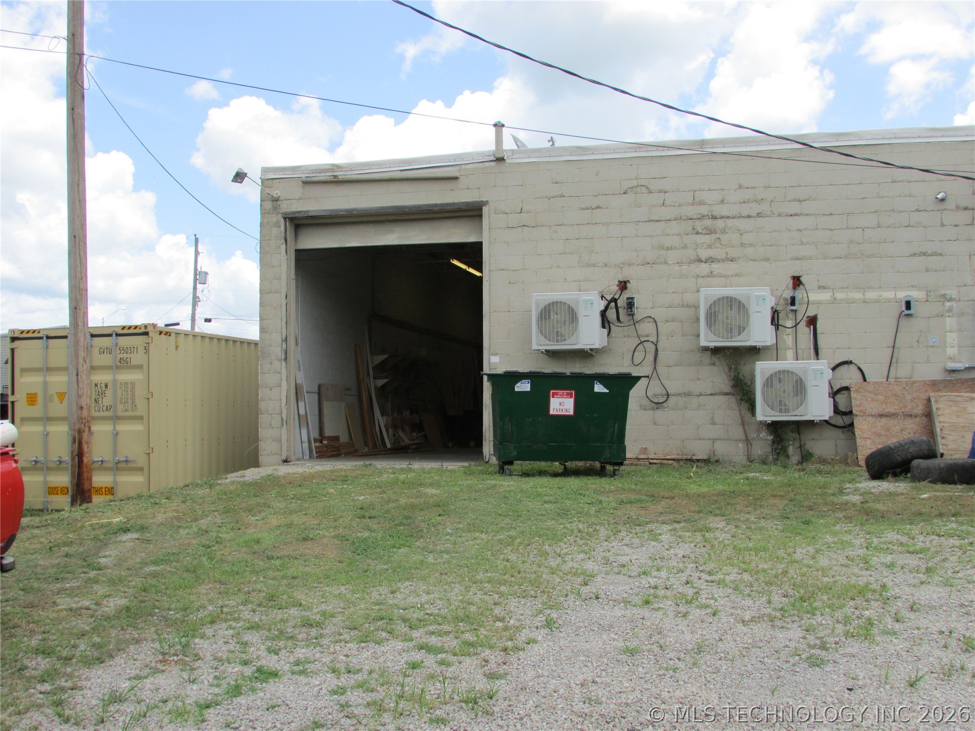 131 Se Cholwell Avenue Property Photo 8