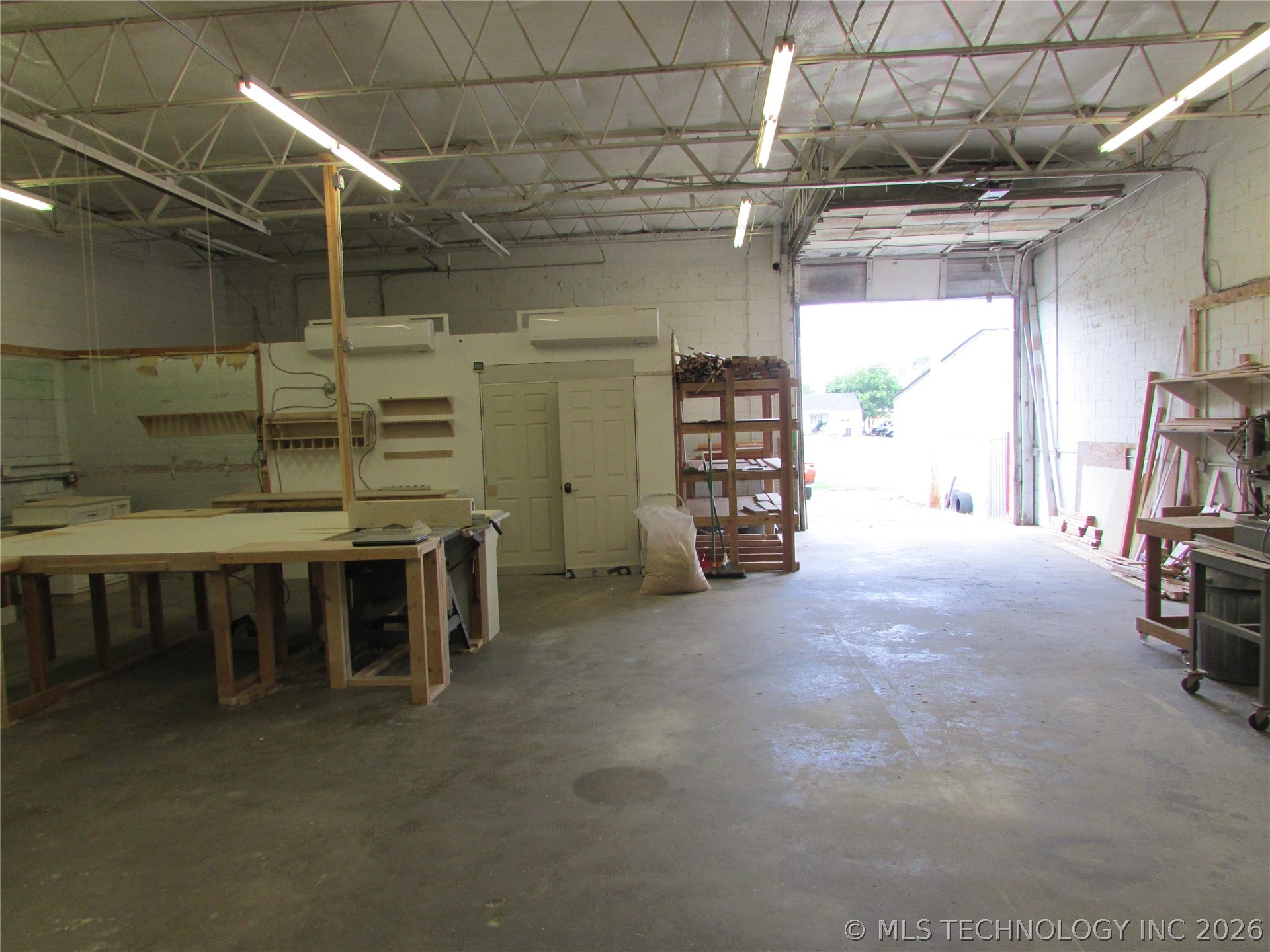 131 Se Cholwell Avenue Property Photo 12