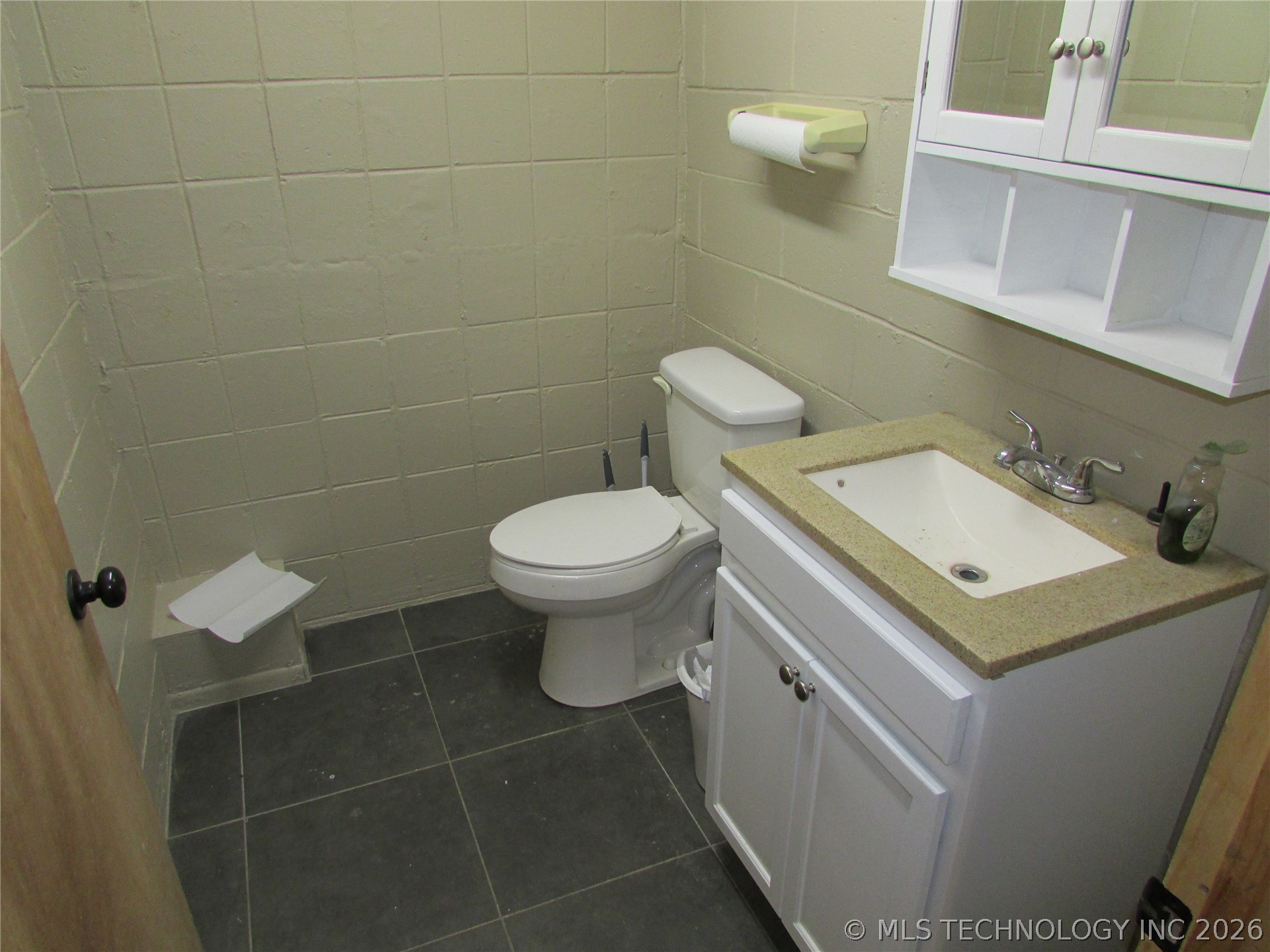 131 Se Cholwell Avenue Property Photo 18
