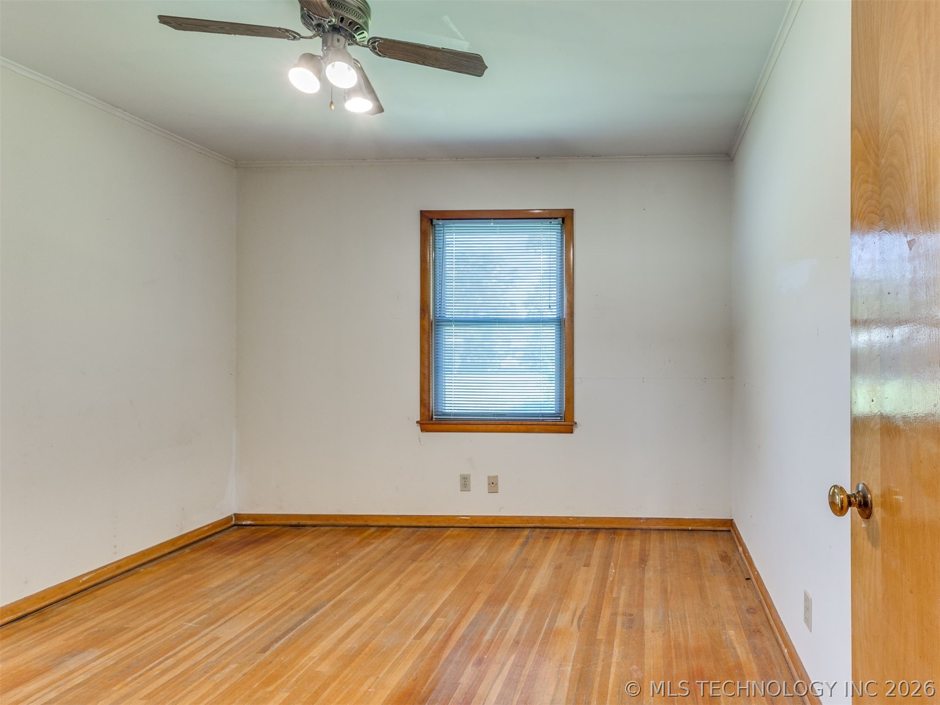 10909 E 5th Street Property Photo 22