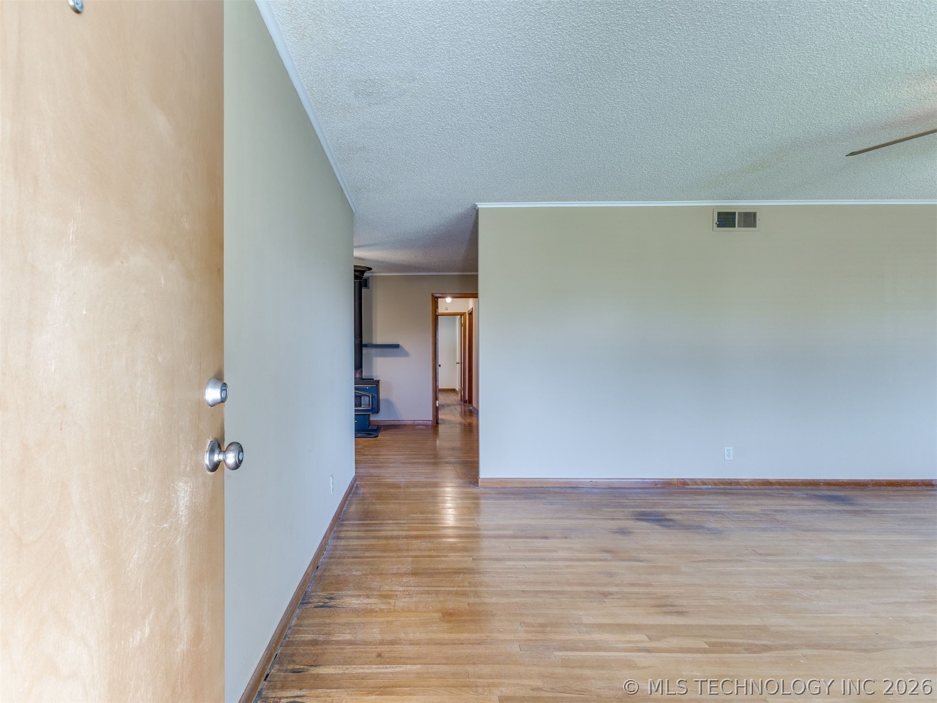 10909 E 5th Street Property Photo 25