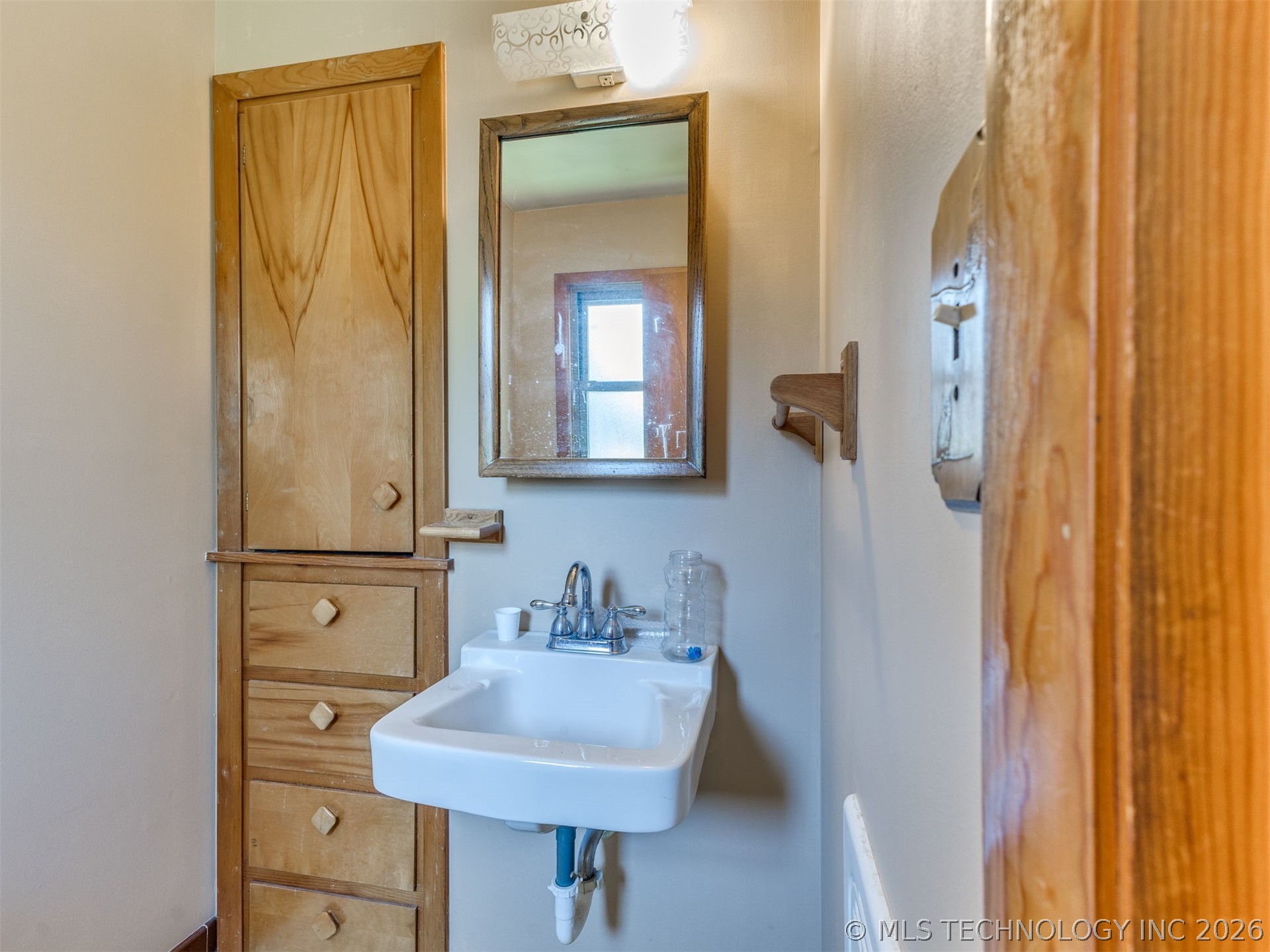 10909 E 5th Street Property Photo 28