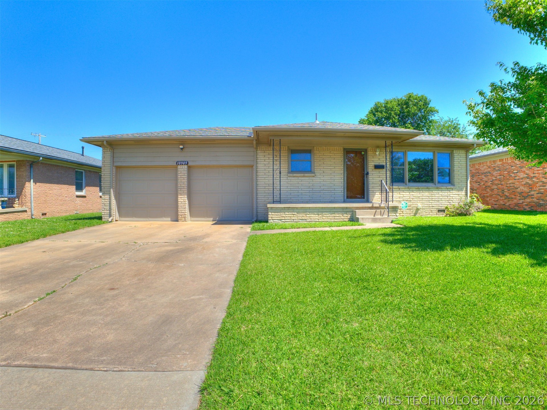 10909 E 5th Street Property Photo 38