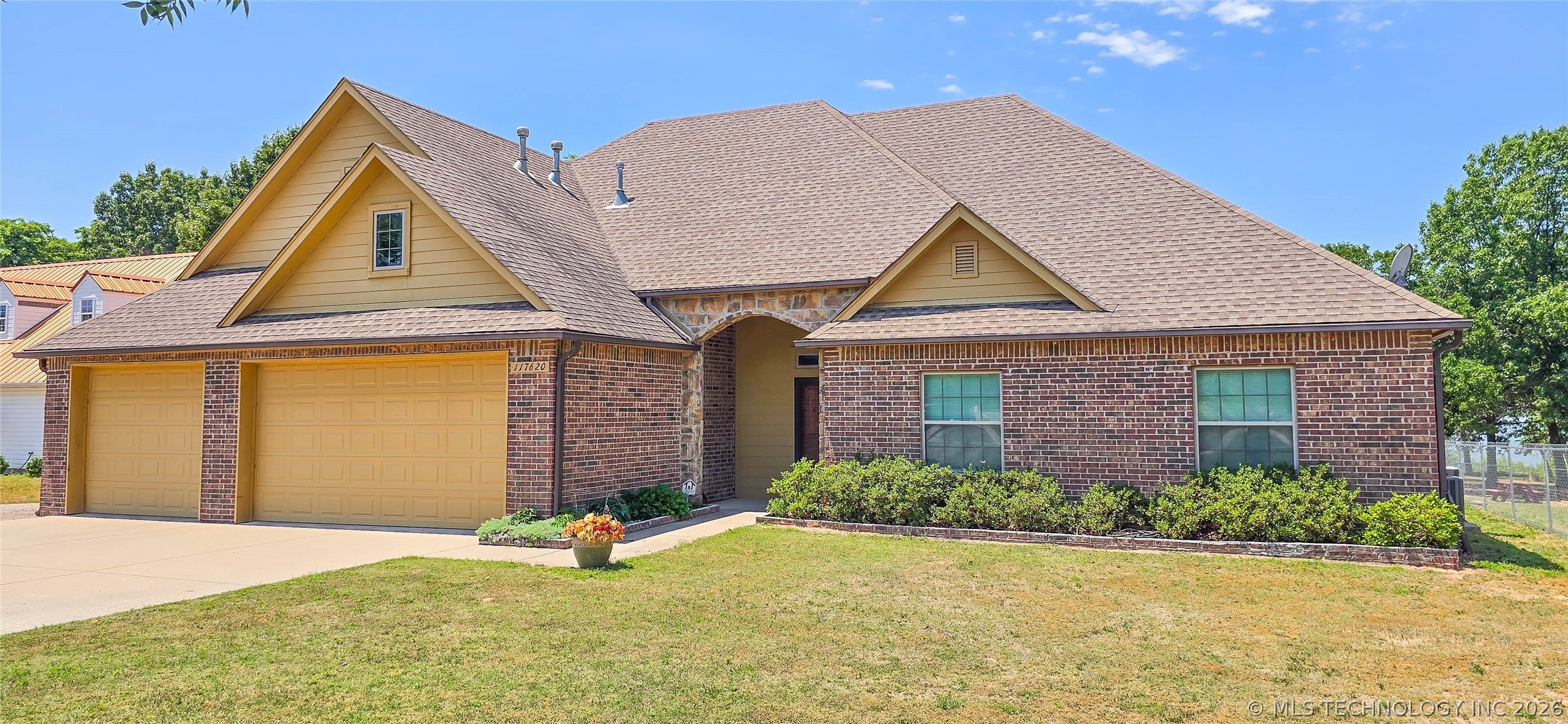 117620 S 4204 Road Property Photo 1