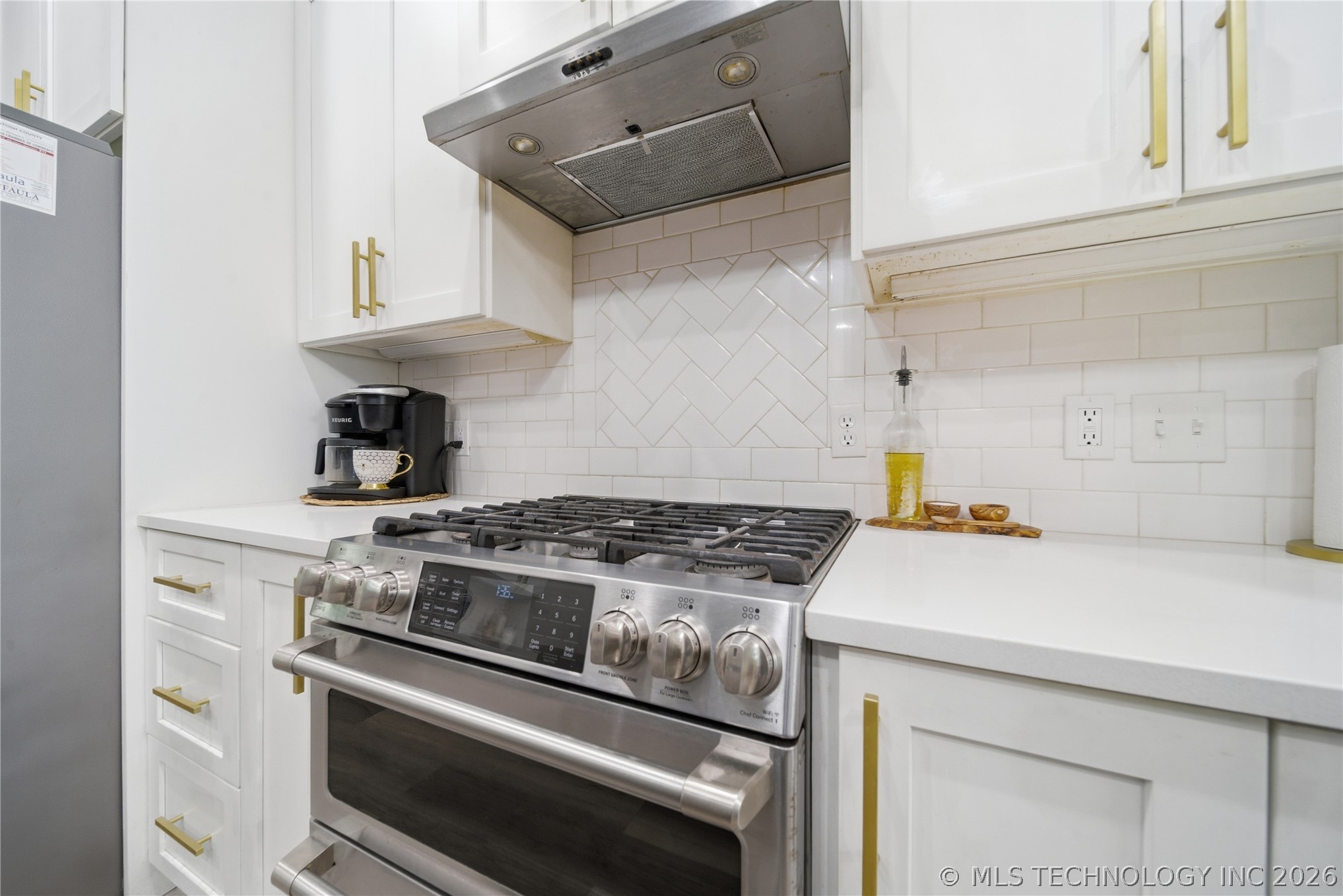 893 N E Property Photo 13