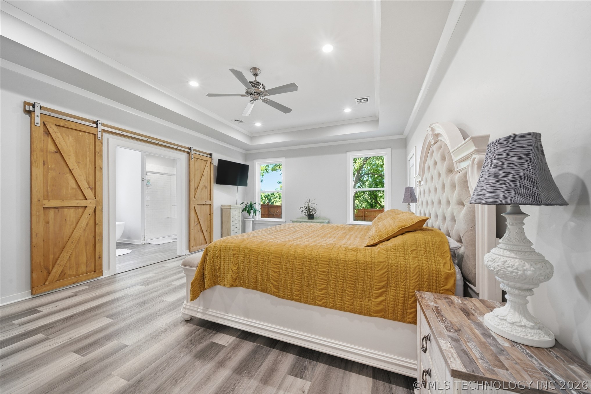 893 N E Property Photo 22