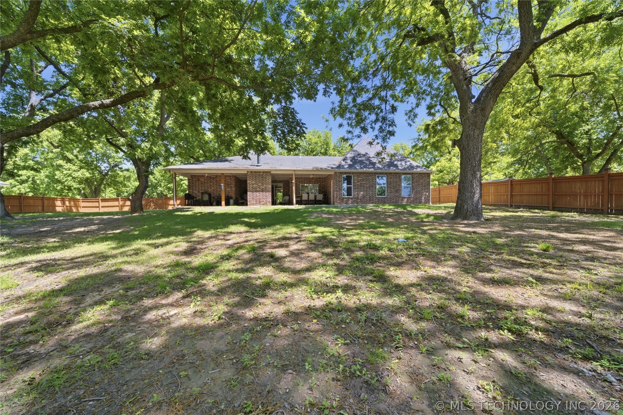 893 N E Property Photo 38