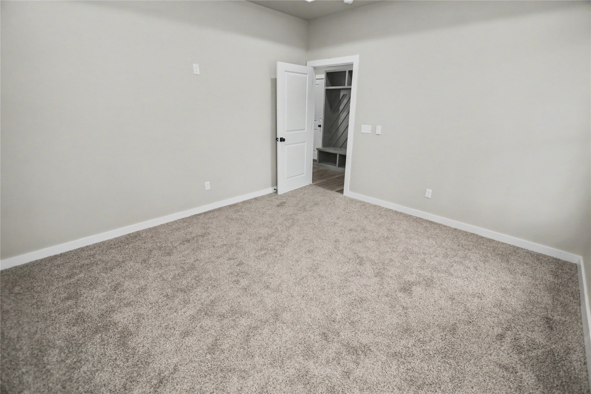 685 Woodlands Drive Property Photo 14