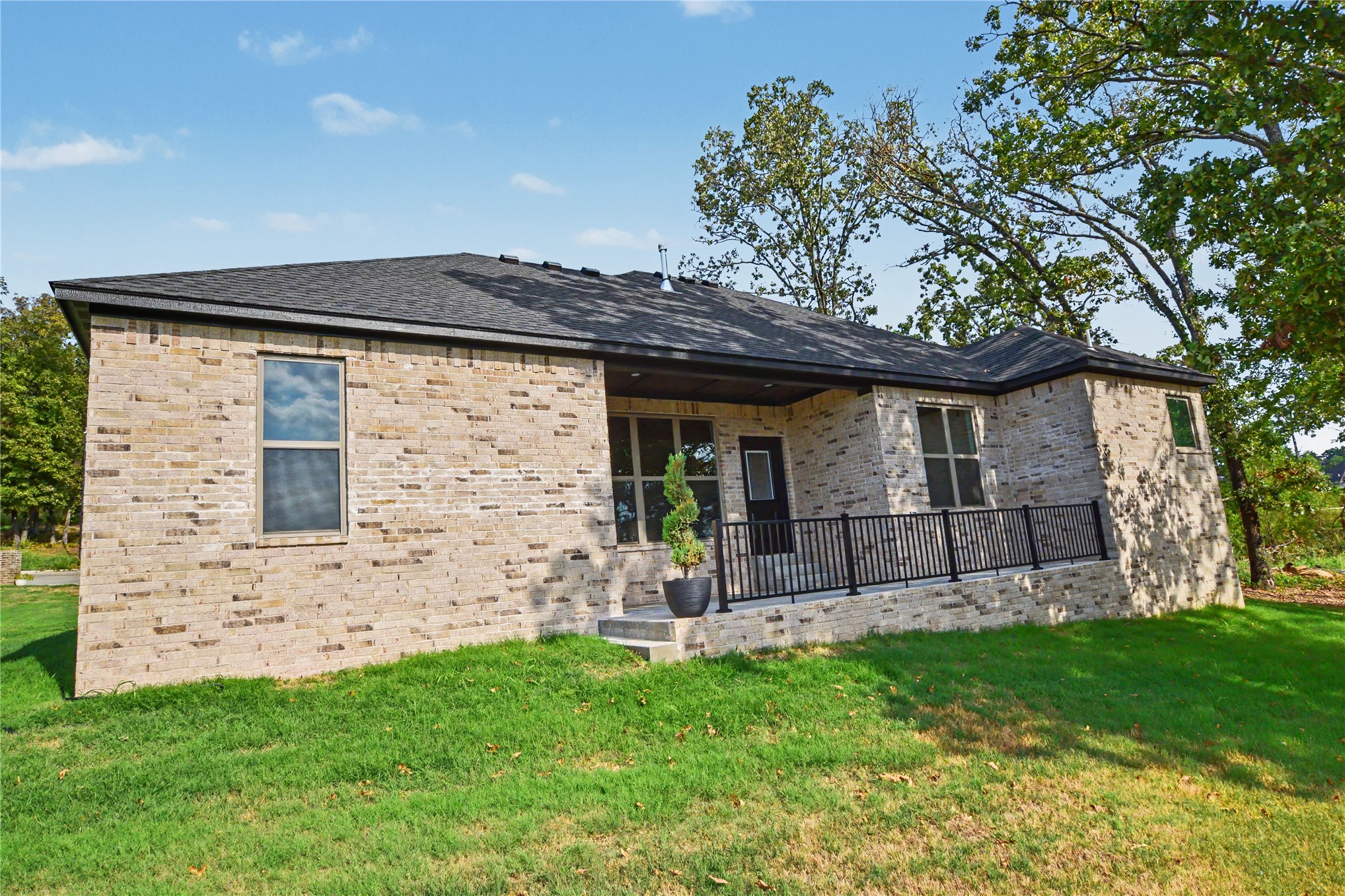 685 Woodlands Drive Property Photo 27