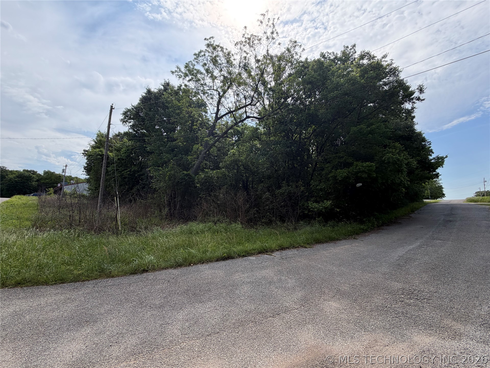 Maple Road Property Photo 2