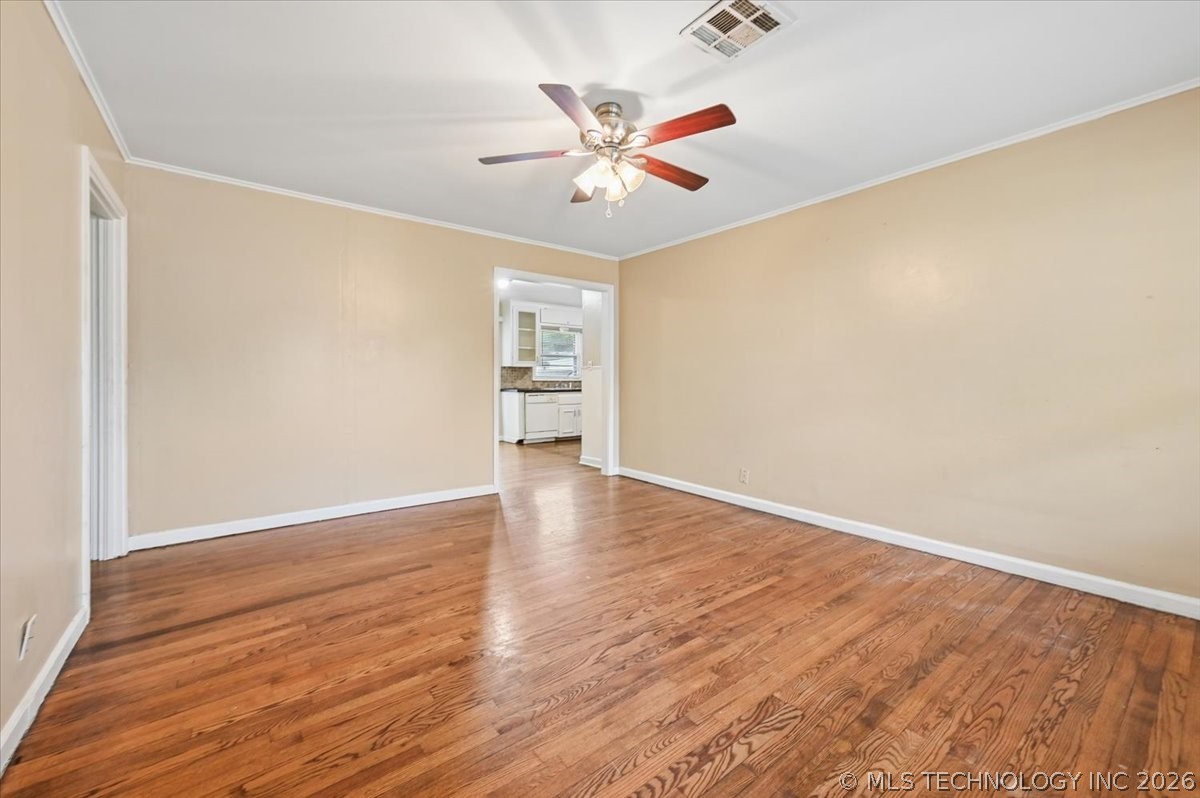 112 E 54th Street Property Photo 3