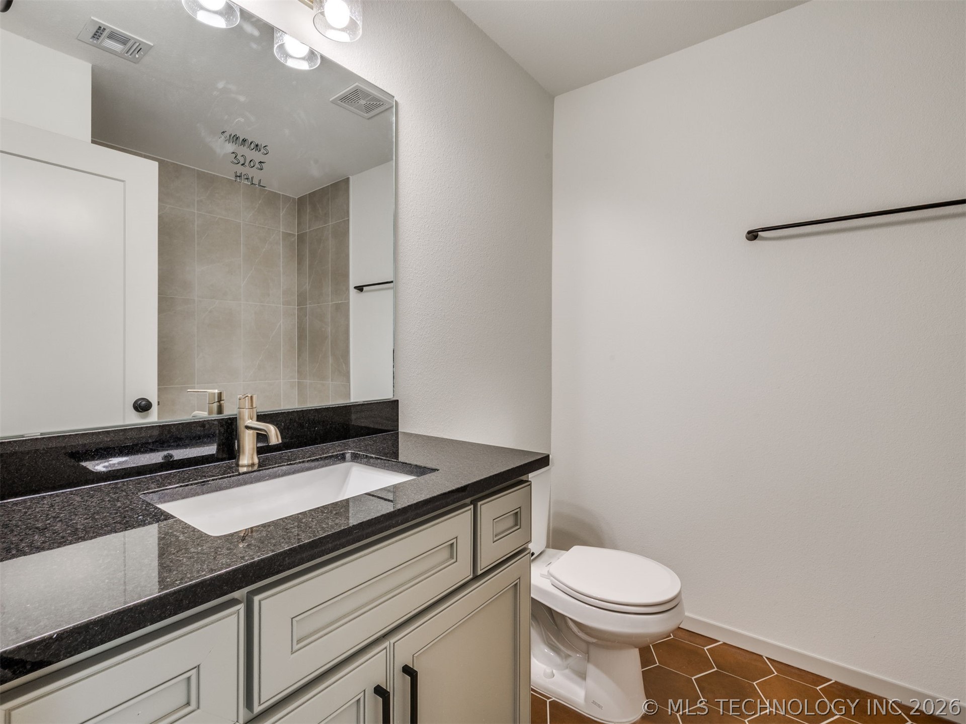 3205 E 147th Place S Property Photo 7