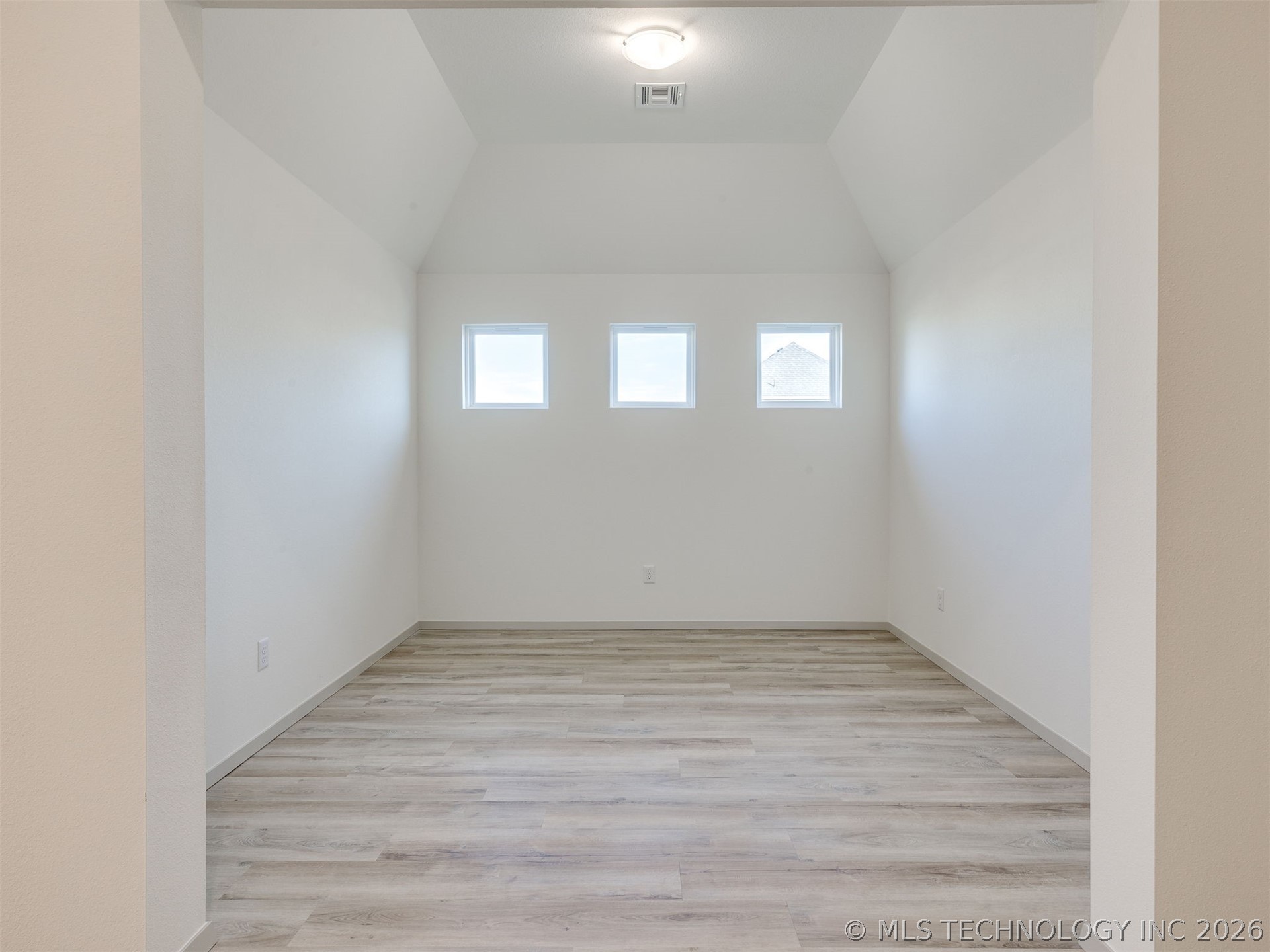 3205 E 147th Place S Property Photo 12