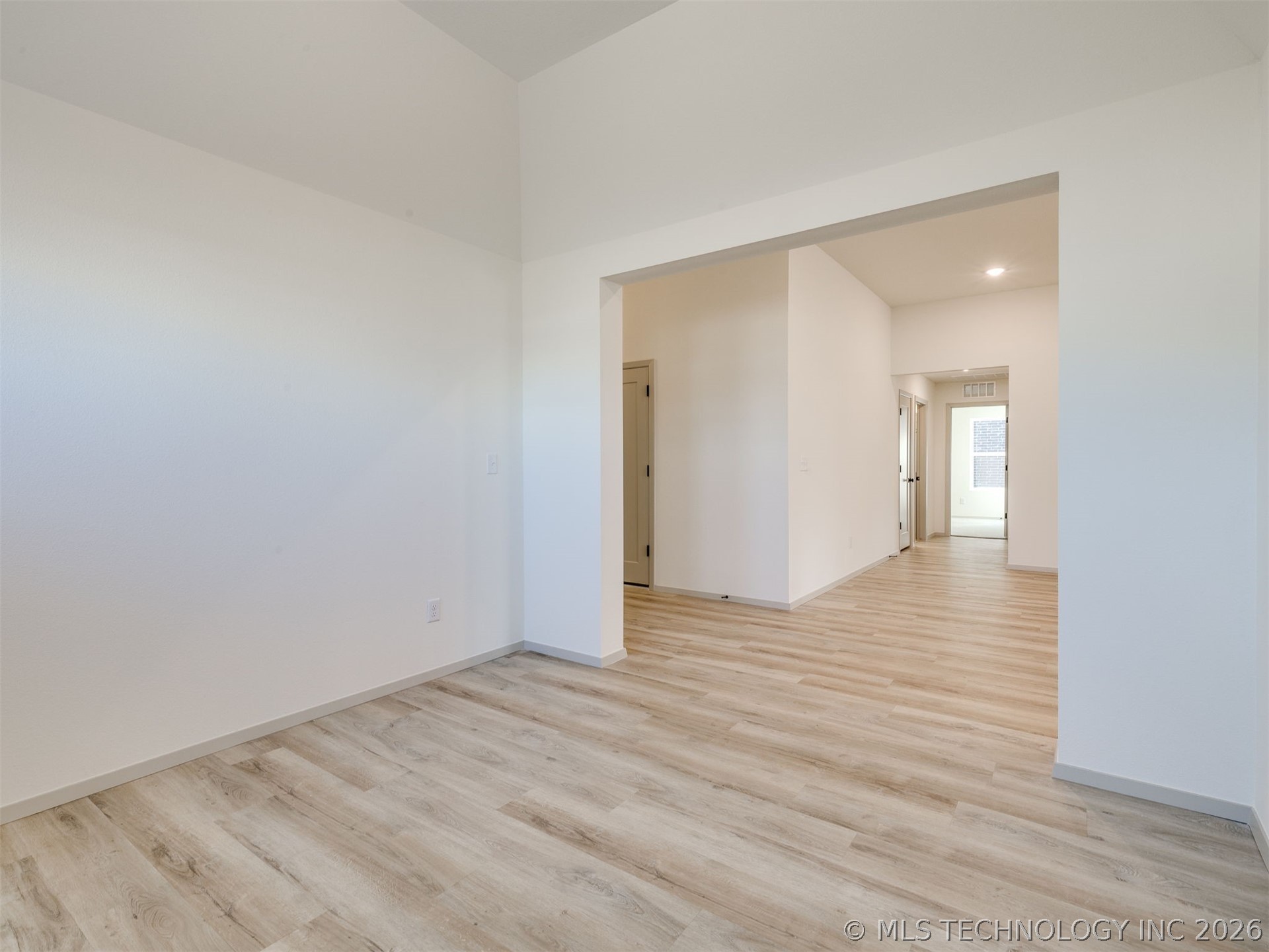 3205 E 147th Place S Property Photo 14