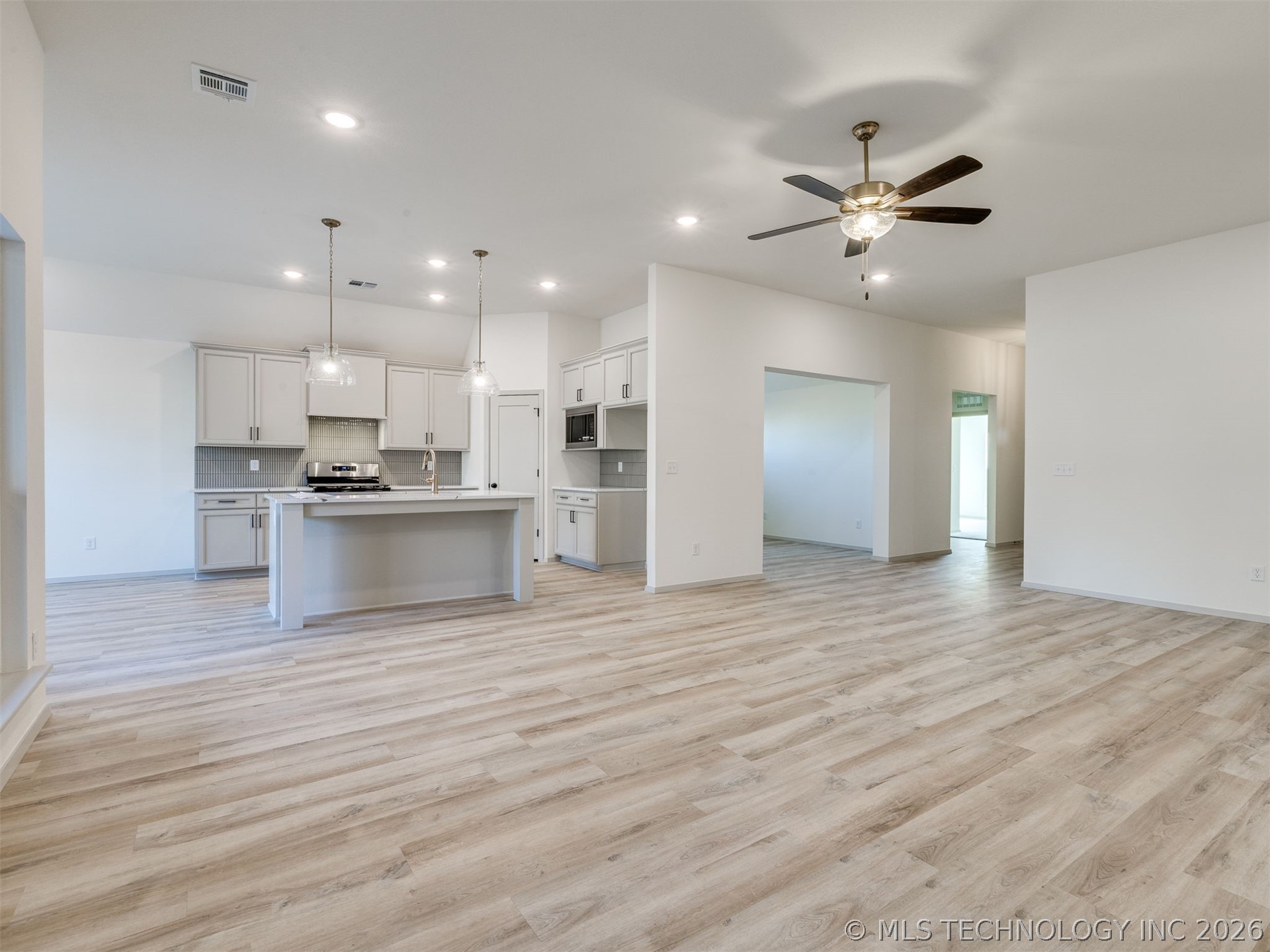 3205 E 147th Place S Property Photo 17