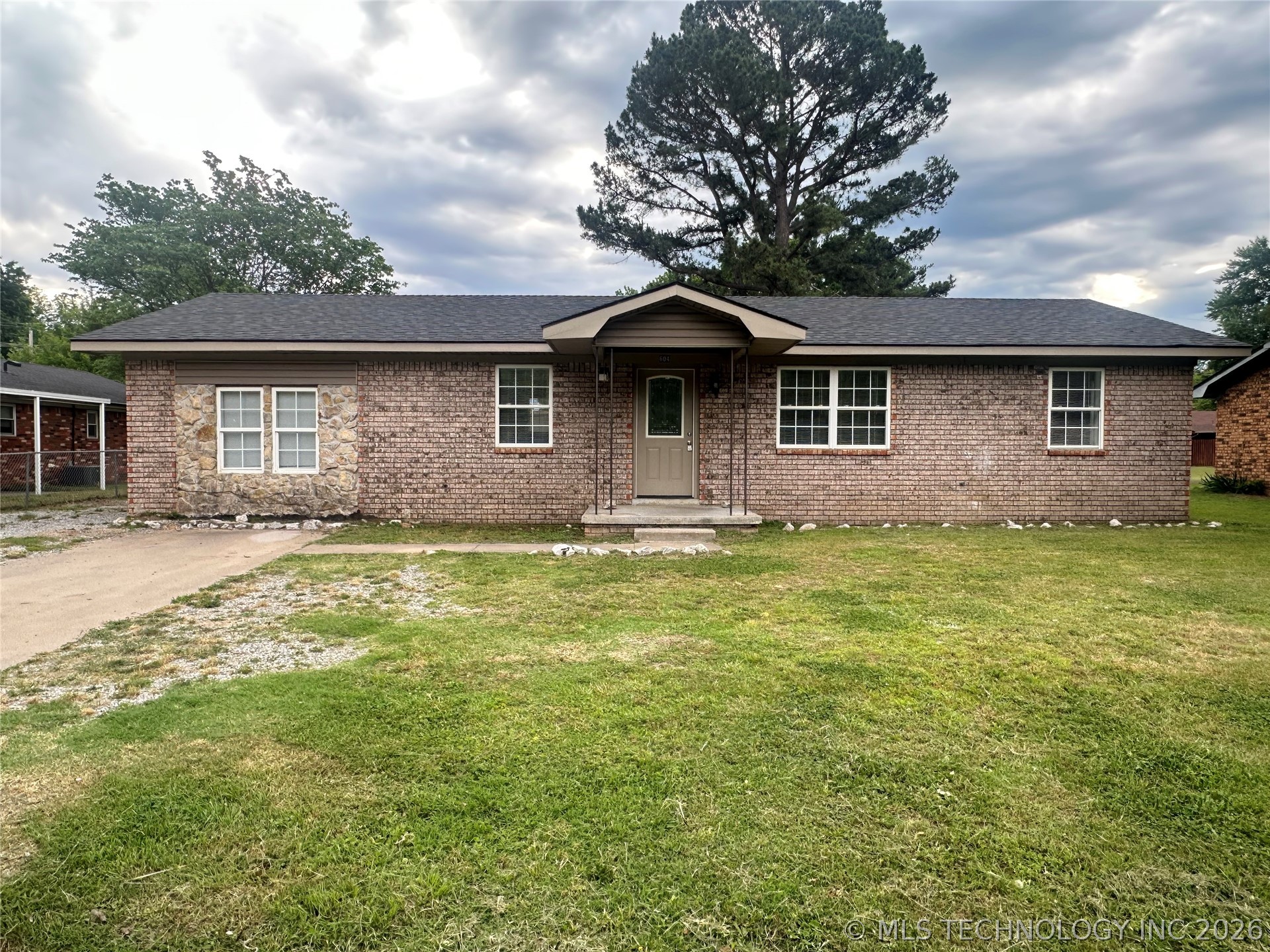 604 S 1st Street Property Photo 1