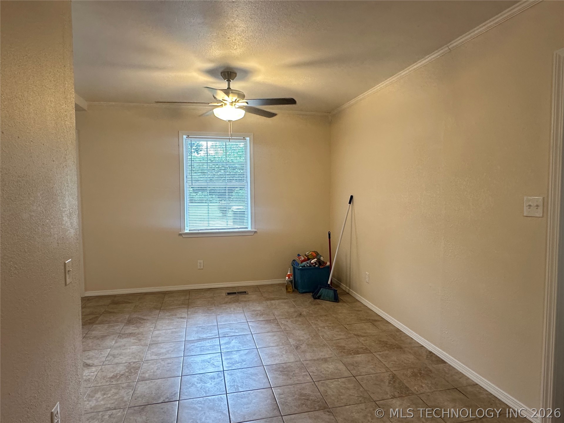 604 S 1st Street Property Photo 9